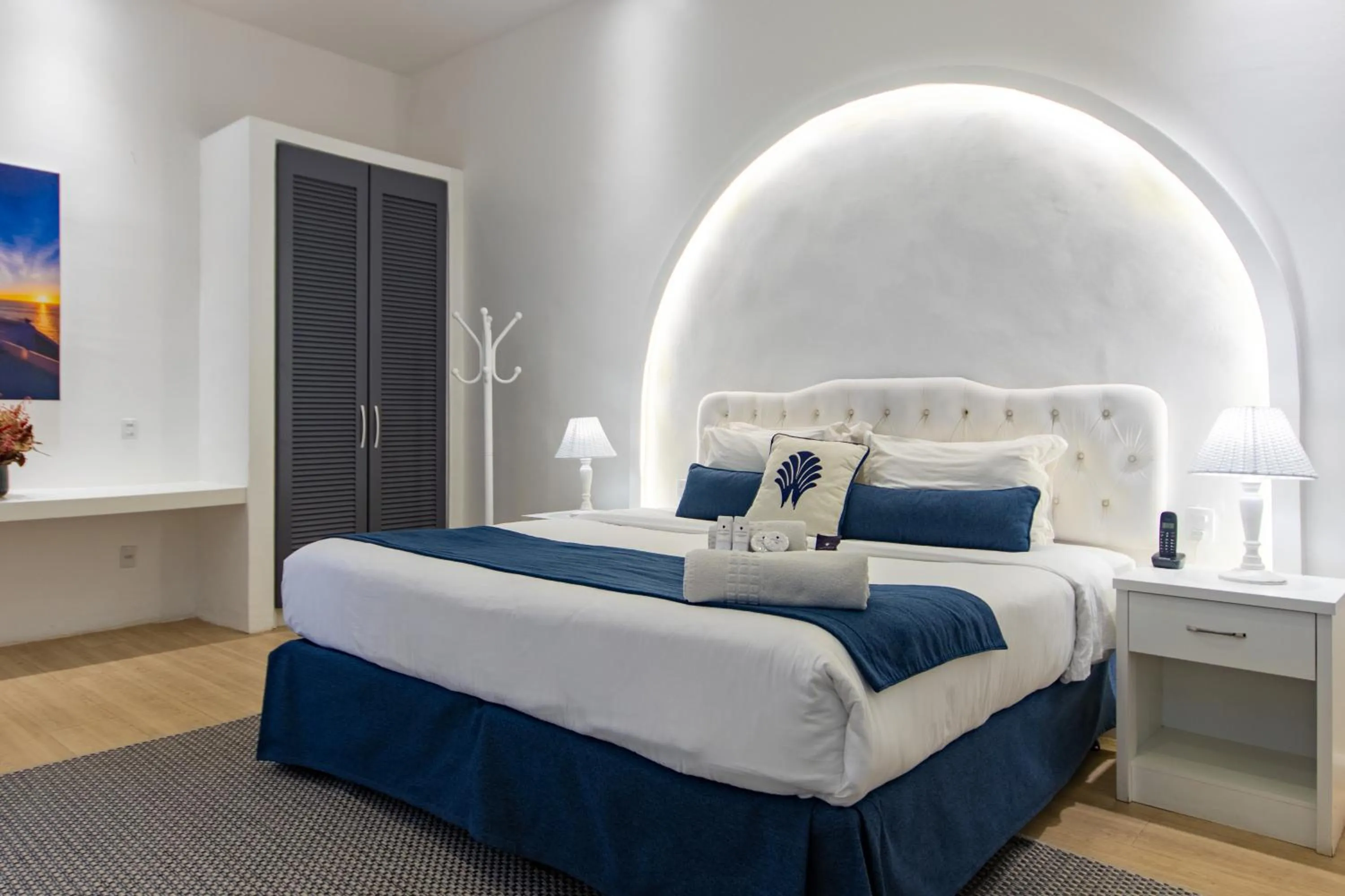 Bedroom, Bed in Greco Hotel