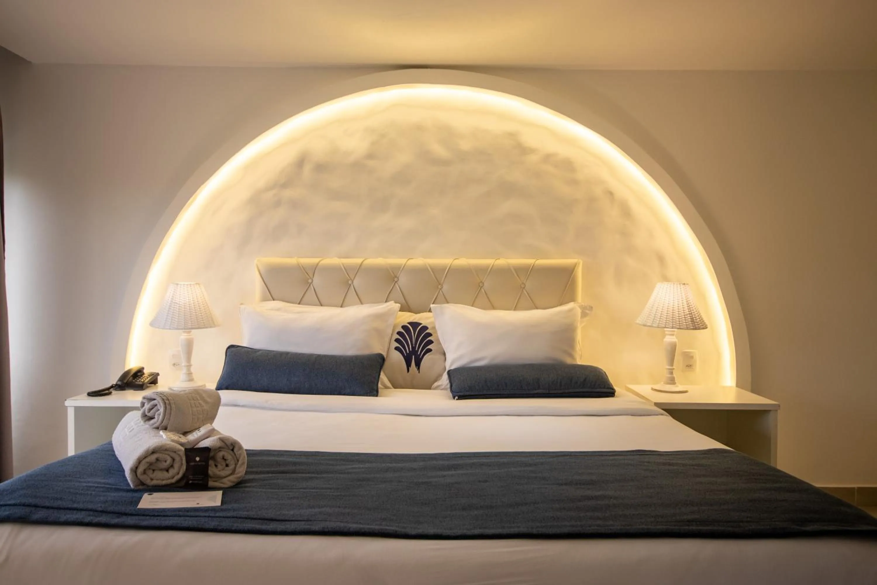 Bedroom, Bed in Greco Hotel