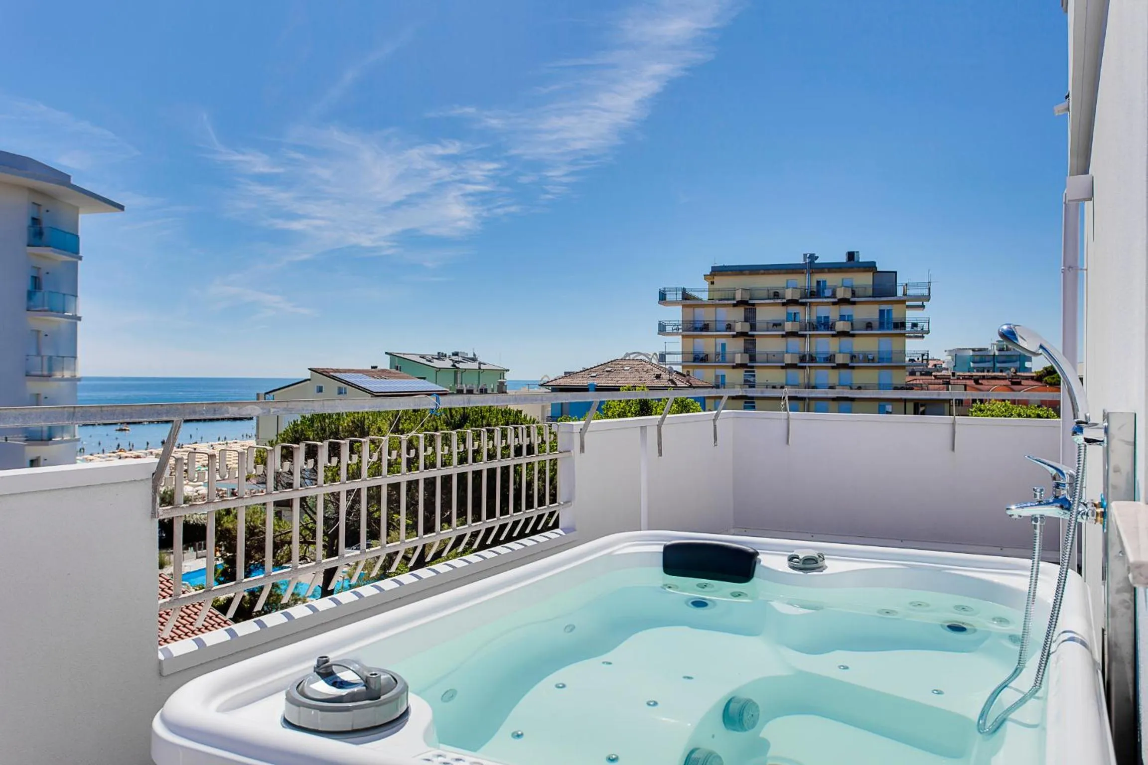 Hot Tub in Evo Boutique Hotel & SPA