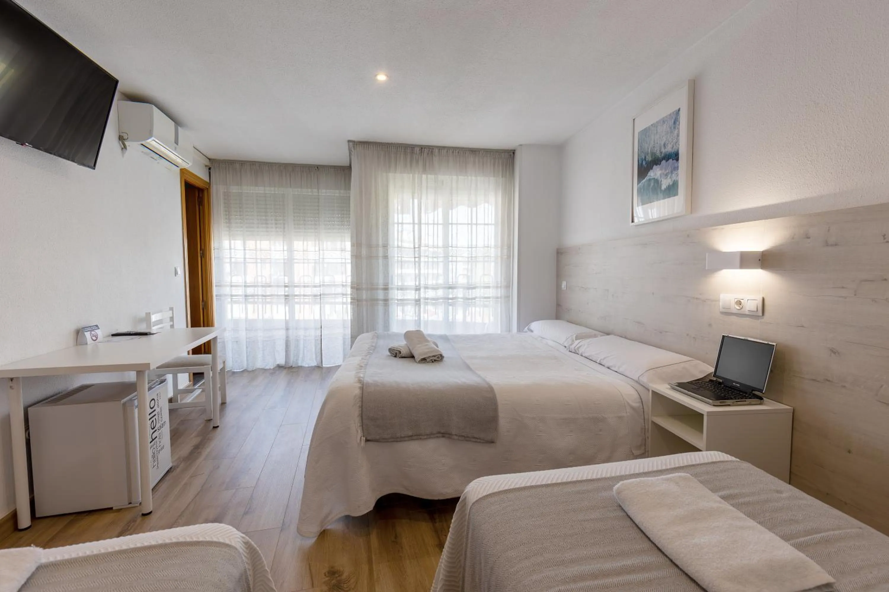 Bed in Hostal Gran Vía