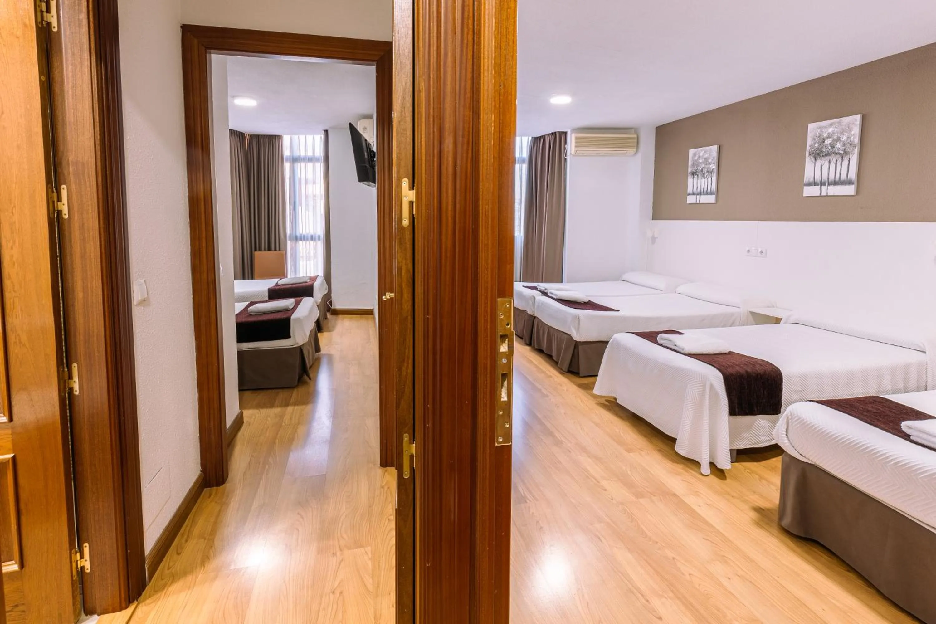 Bed in Hostal Gran Vía