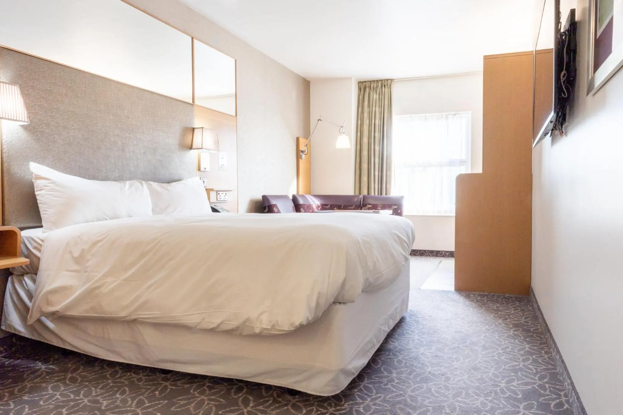 Bed in Club Quarters Hotel Covent Garden Holborn, London