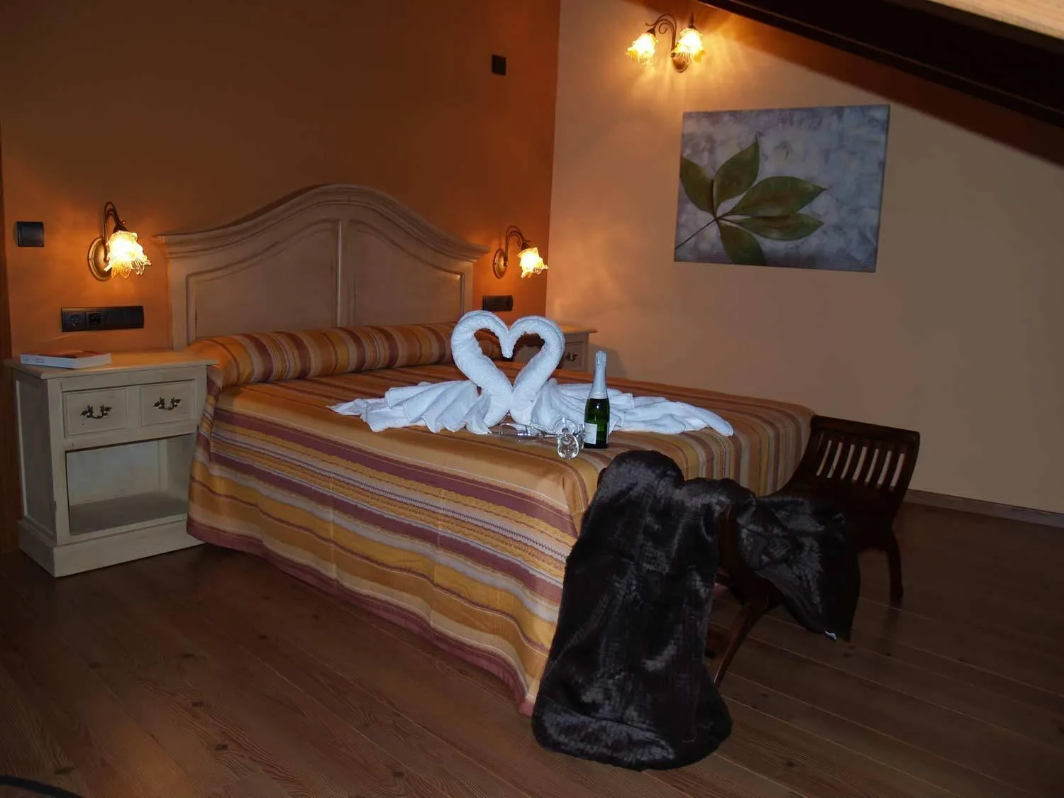 Photo of the whole room, Bed in Hotel Valle del Silencio