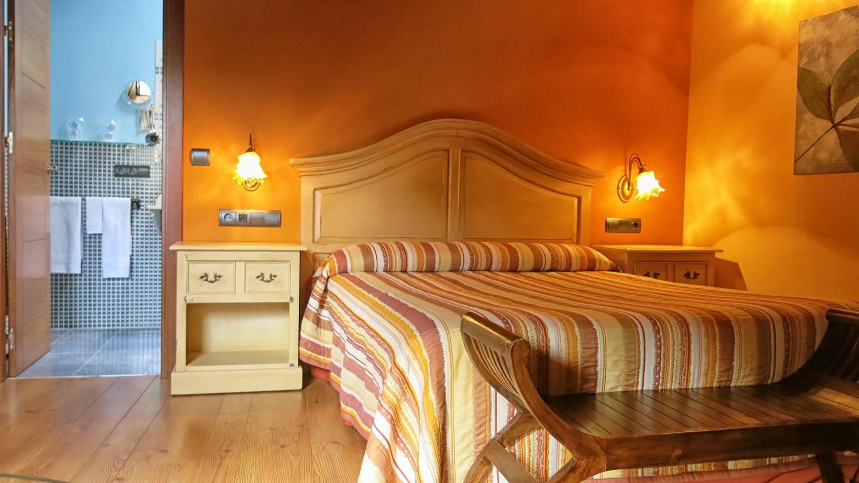 Photo of the whole room, Bed in Hotel Valle del Silencio