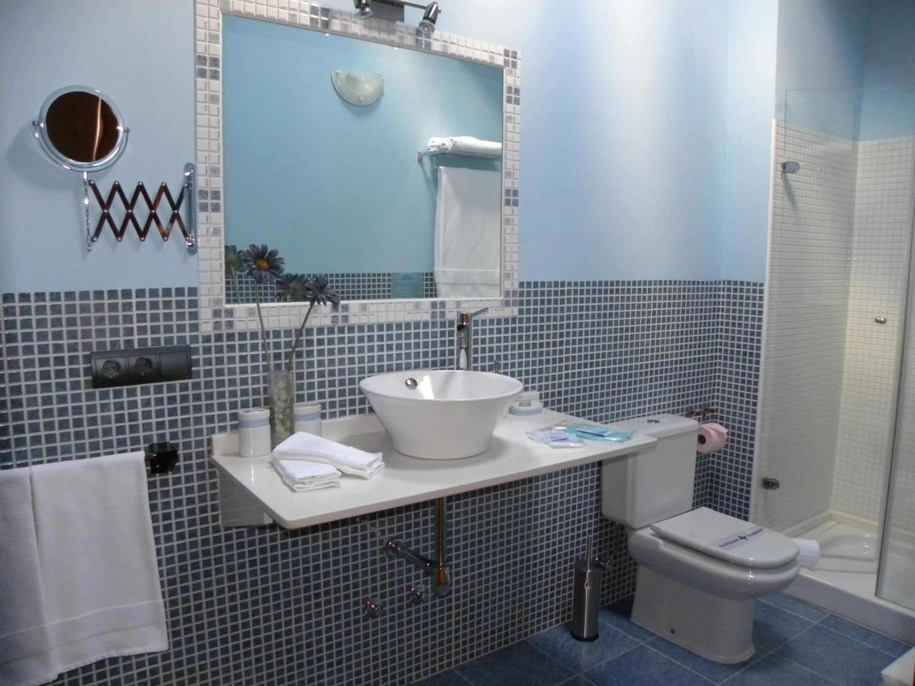 Bathroom in Hotel Valle del Silencio