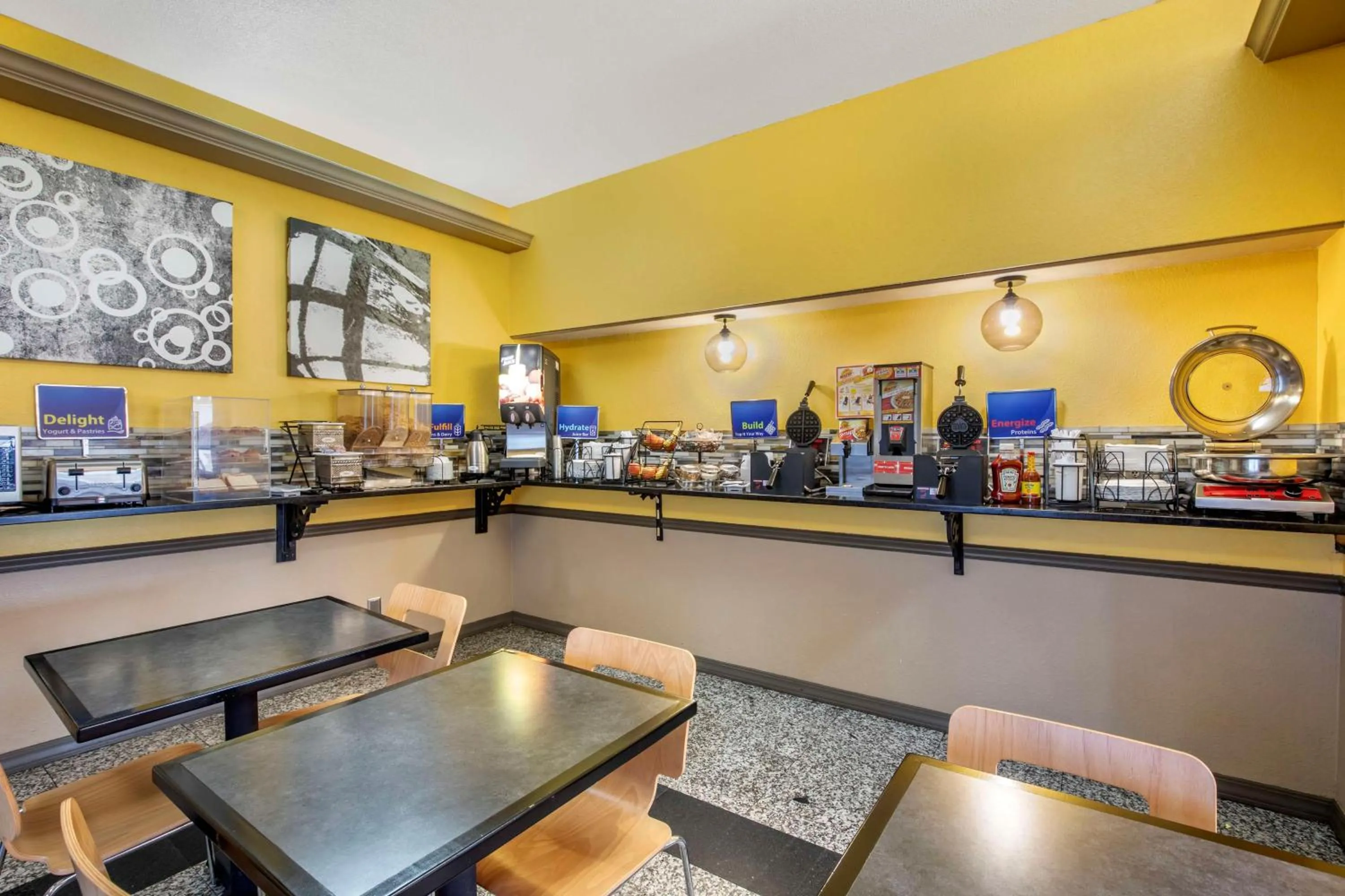 Breakfast in Best Western West Monroe Inn