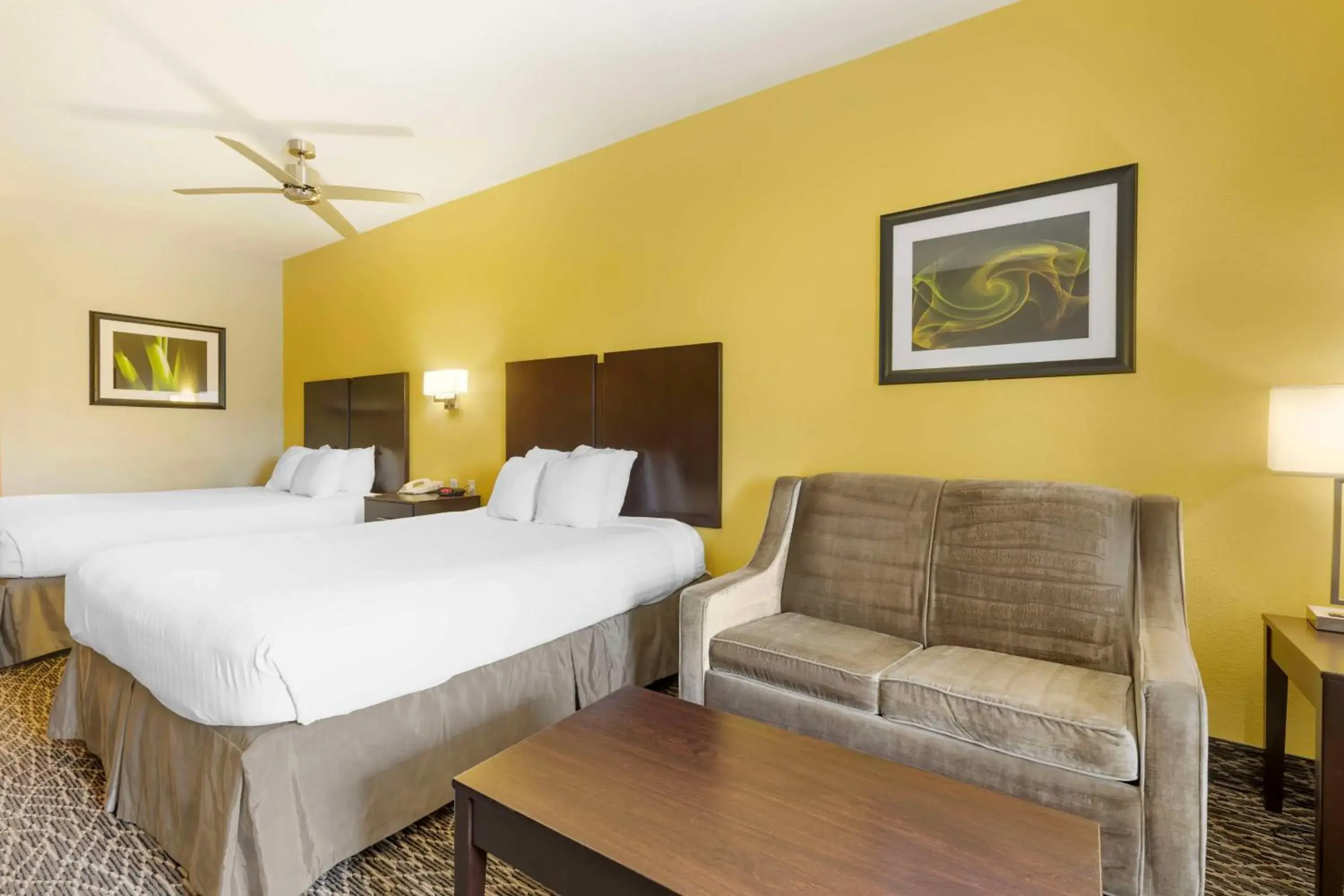 Queen Room with Two Queen Beds and Sofa Bed in Best Western West Monroe Inn Queen Room with Two Queen Beds and Sofa Bed in Best Western West Monroe Inn