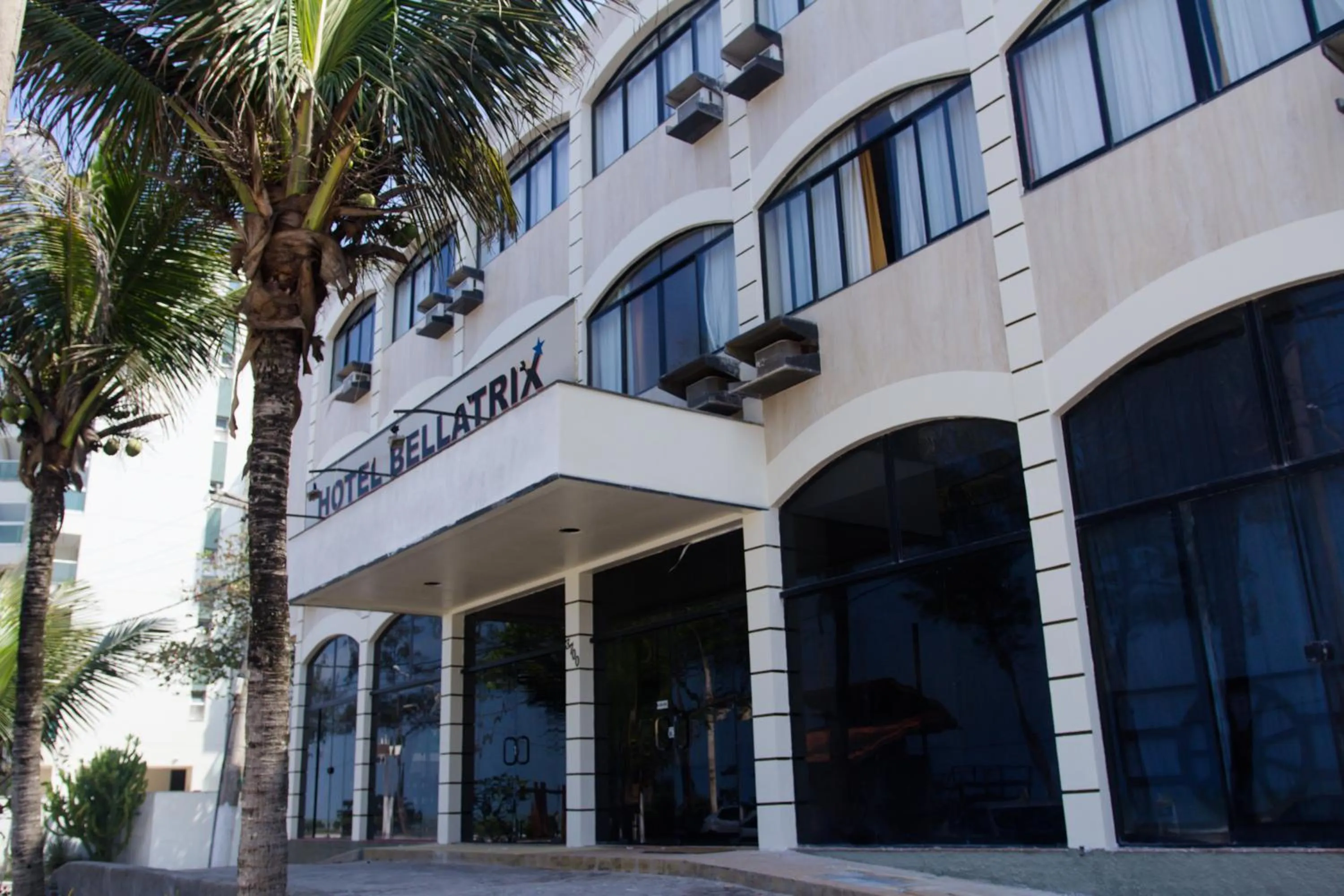 Facade/entrance in Hotel Bellatrix