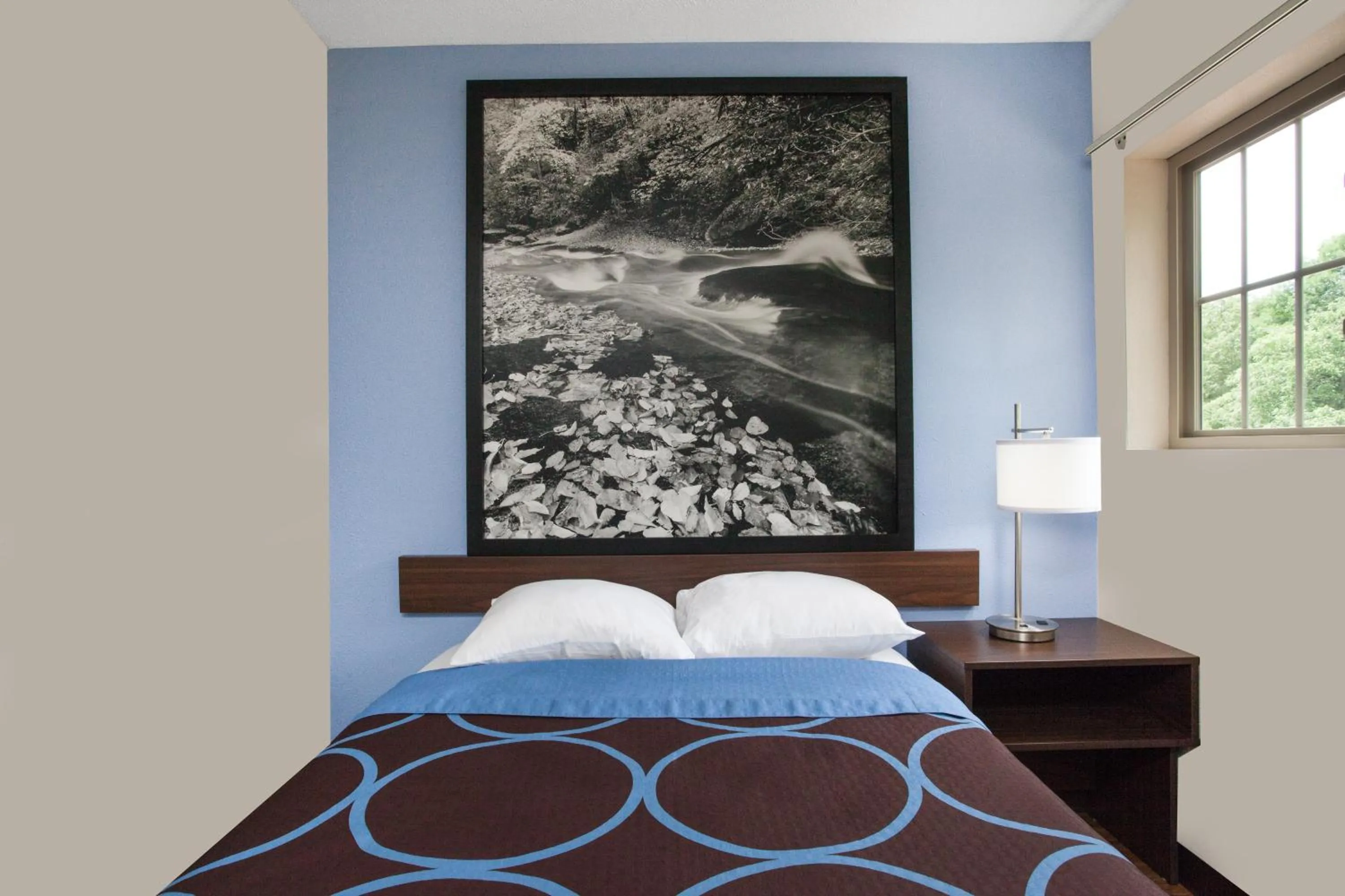 Bed in Super 8 by Wyndham Oneonta/Cooperstown