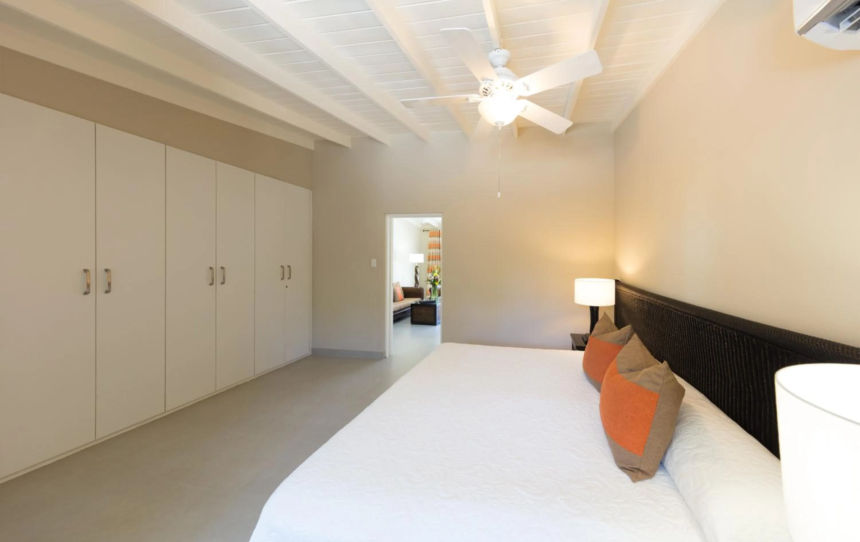 Bedroom, Bed in All Seasons Resort