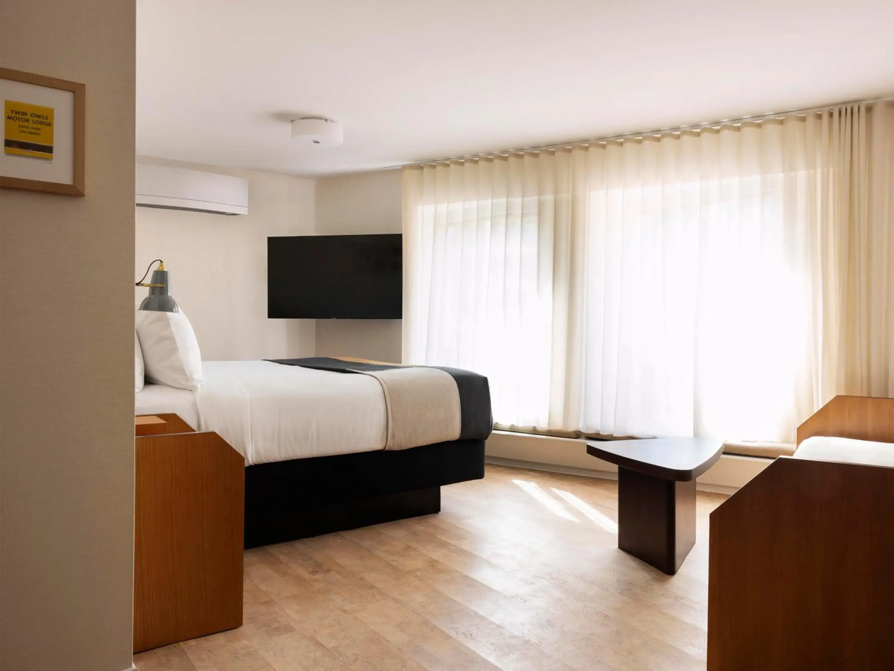 King Room - Disability Access in Trailborn Rocky Mountains King Room - Disability Access in Trailborn Rocky Mountains