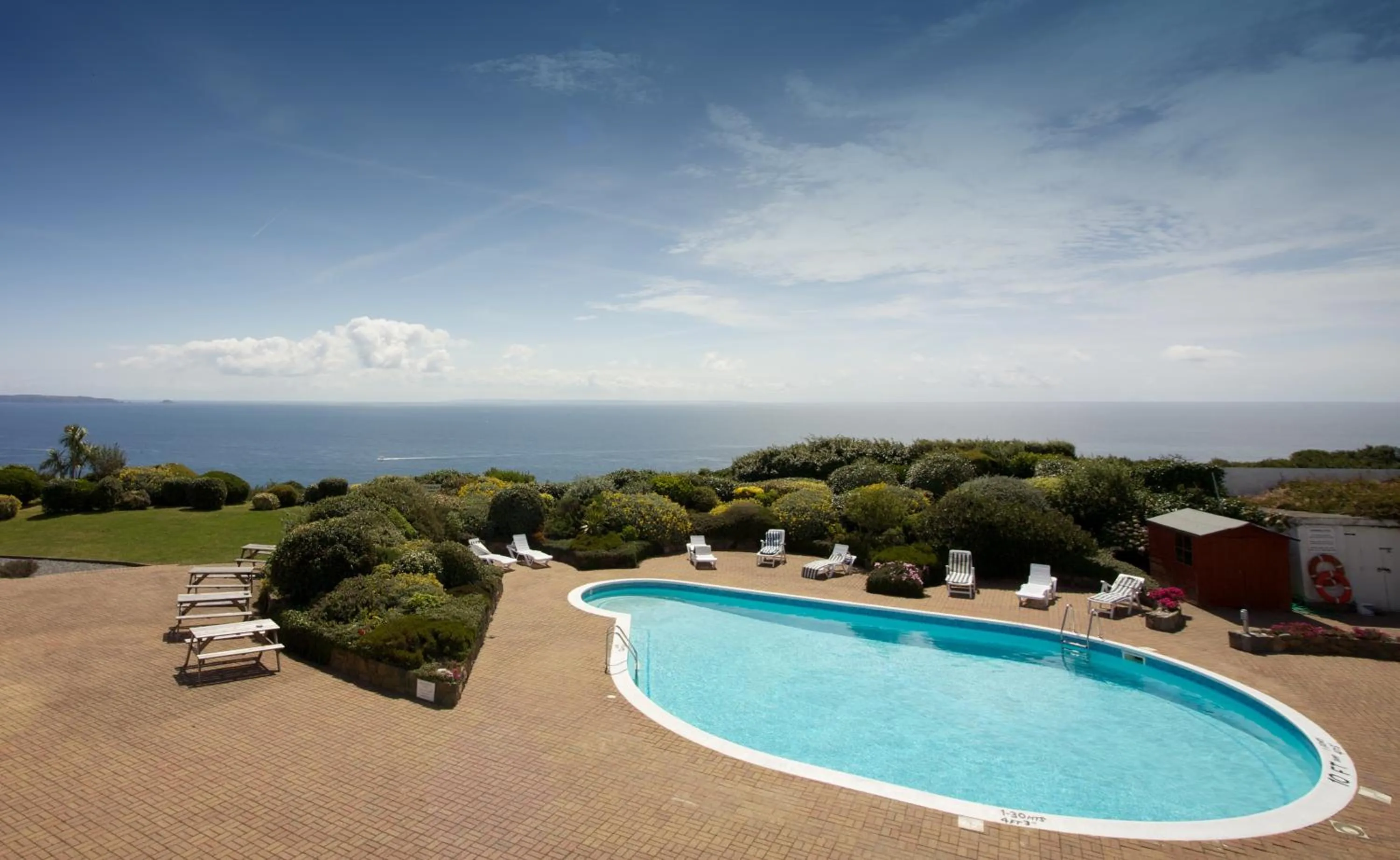 Swimming pool in Hotel Jerbourg