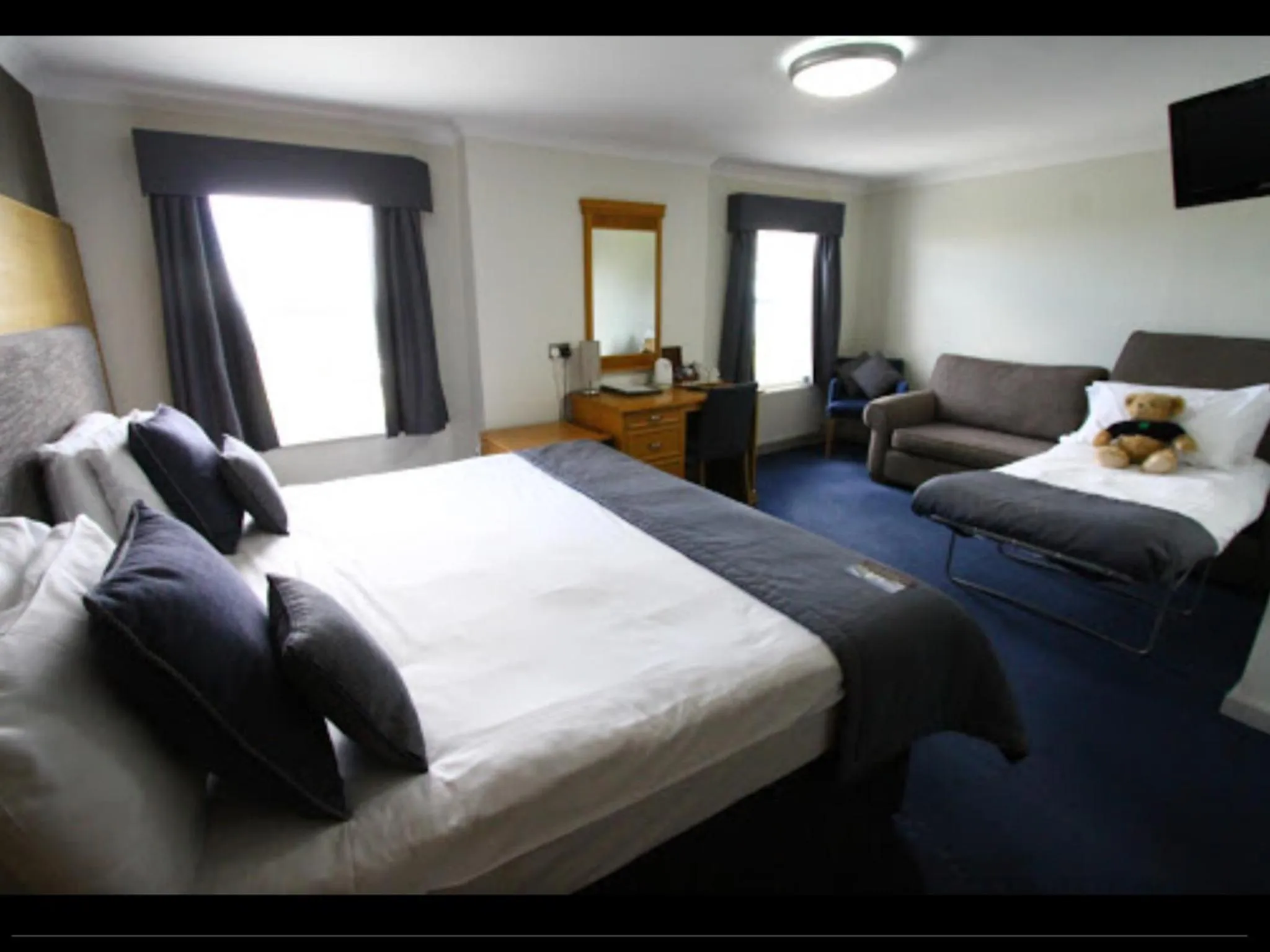 Bed in Hotel Jerbourg