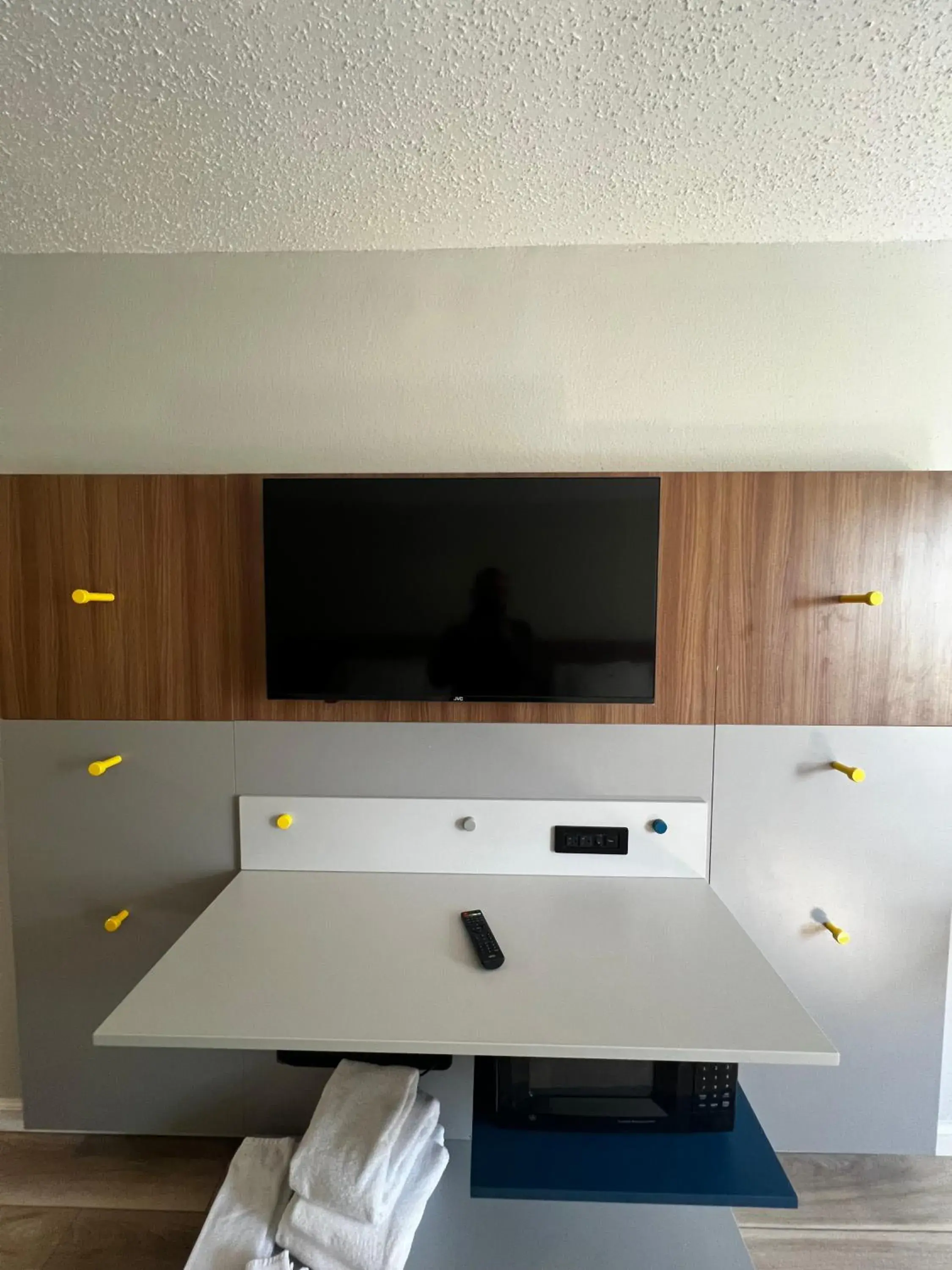 Queen Room with Two Queen Beds - Mobility Access/Non-Smoking in Microtel Inn by Wyndham Atlanta Airport Queen Room with Two Queen Beds - Mobility Access/Non-Smoking in Microtel Inn by Wyndham Atlanta Airport