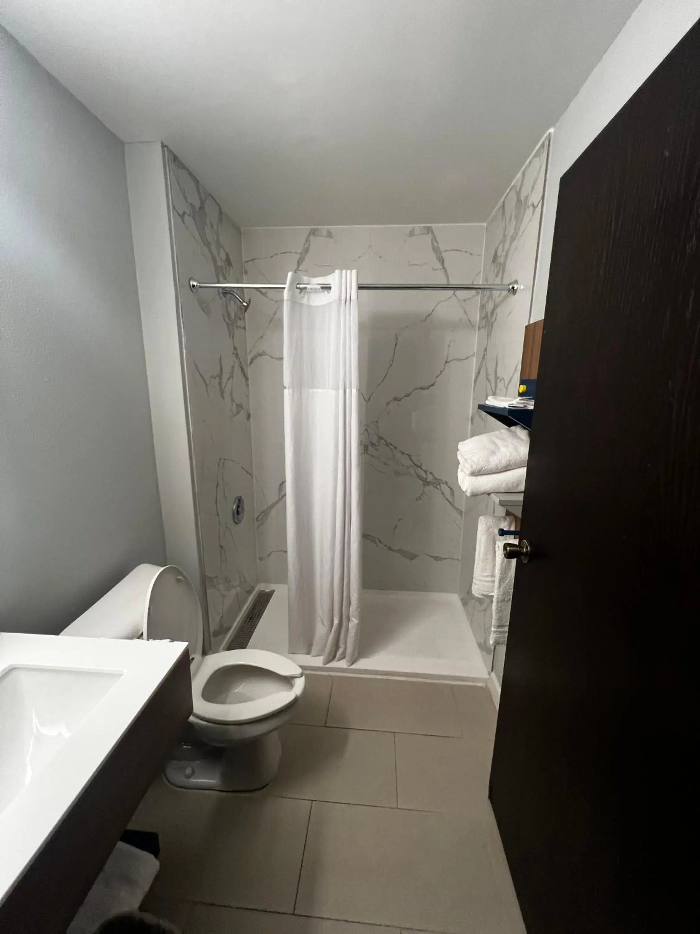 Queen Room - Mobility Access/Non-Smoking in Microtel Inn by Wyndham Atlanta Airport Queen Room - Mobility Access/Non-Smoking in Microtel Inn by Wyndham Atlanta Airport