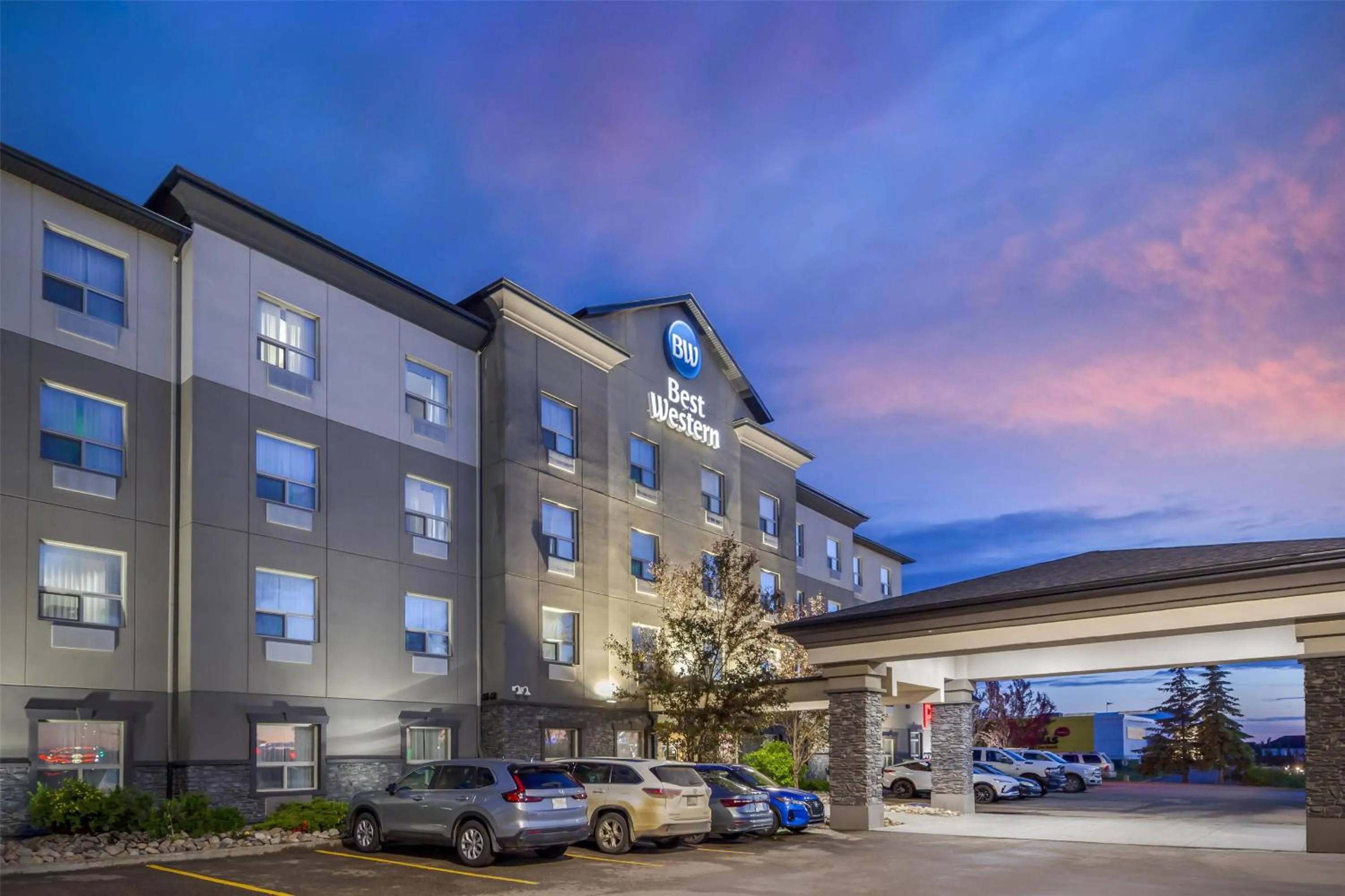 Property building in Best Western Wainwright Inn & Suites