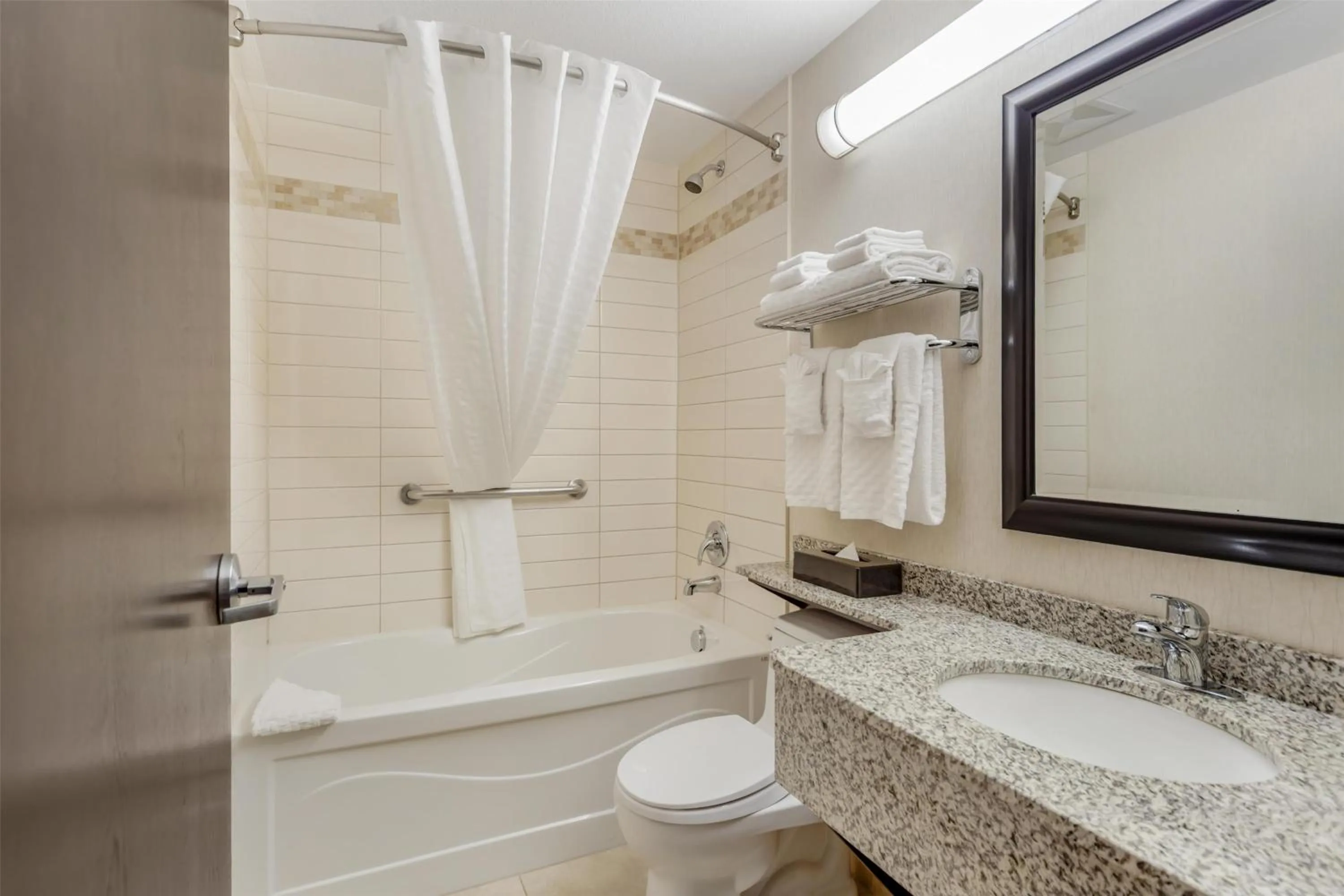 Bathroom in Best Western Wainwright Inn & Suites