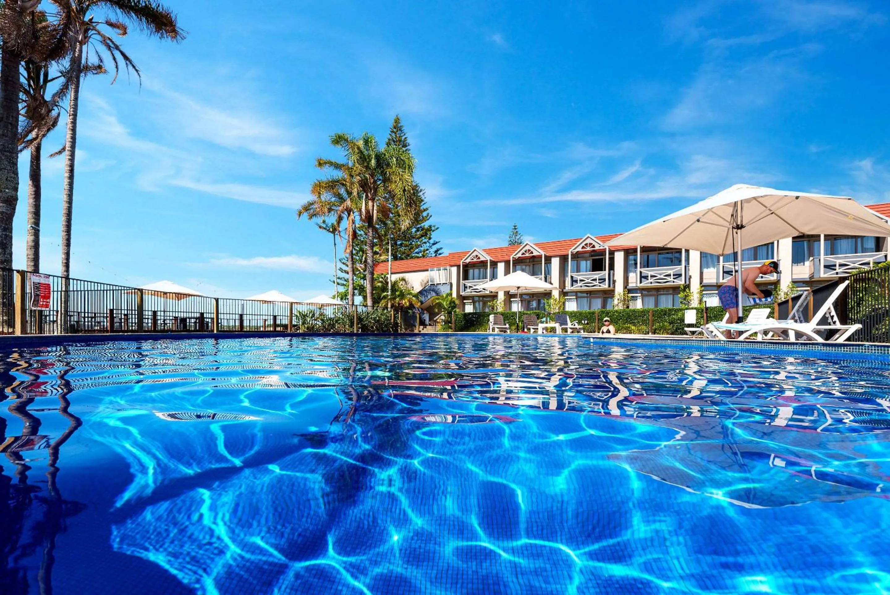 Pool view in Comfort Resort Waters Edge