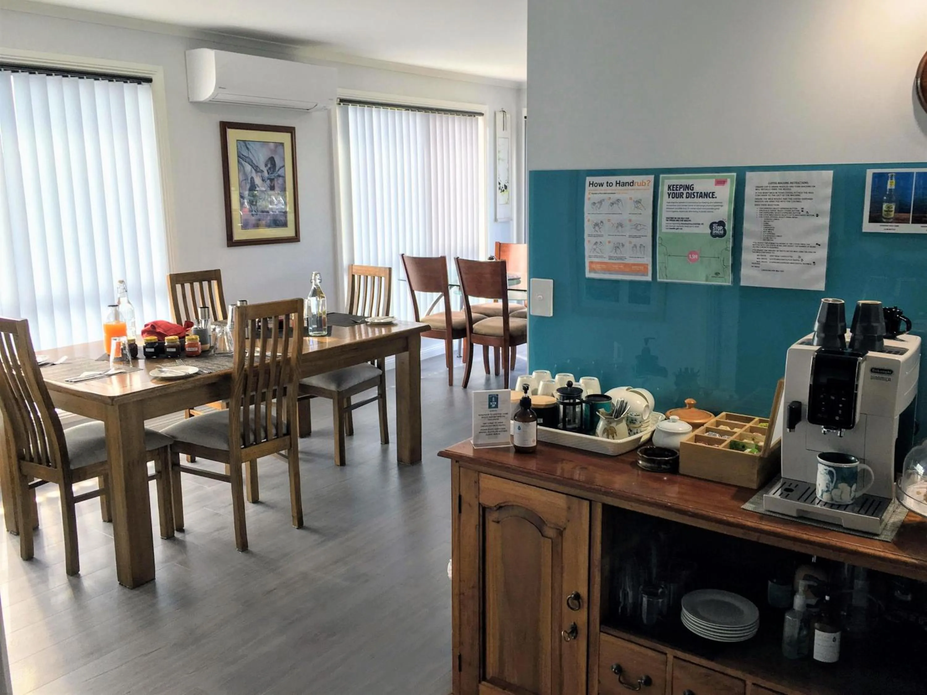 Coffee/tea facilities in Storm Bay B&B