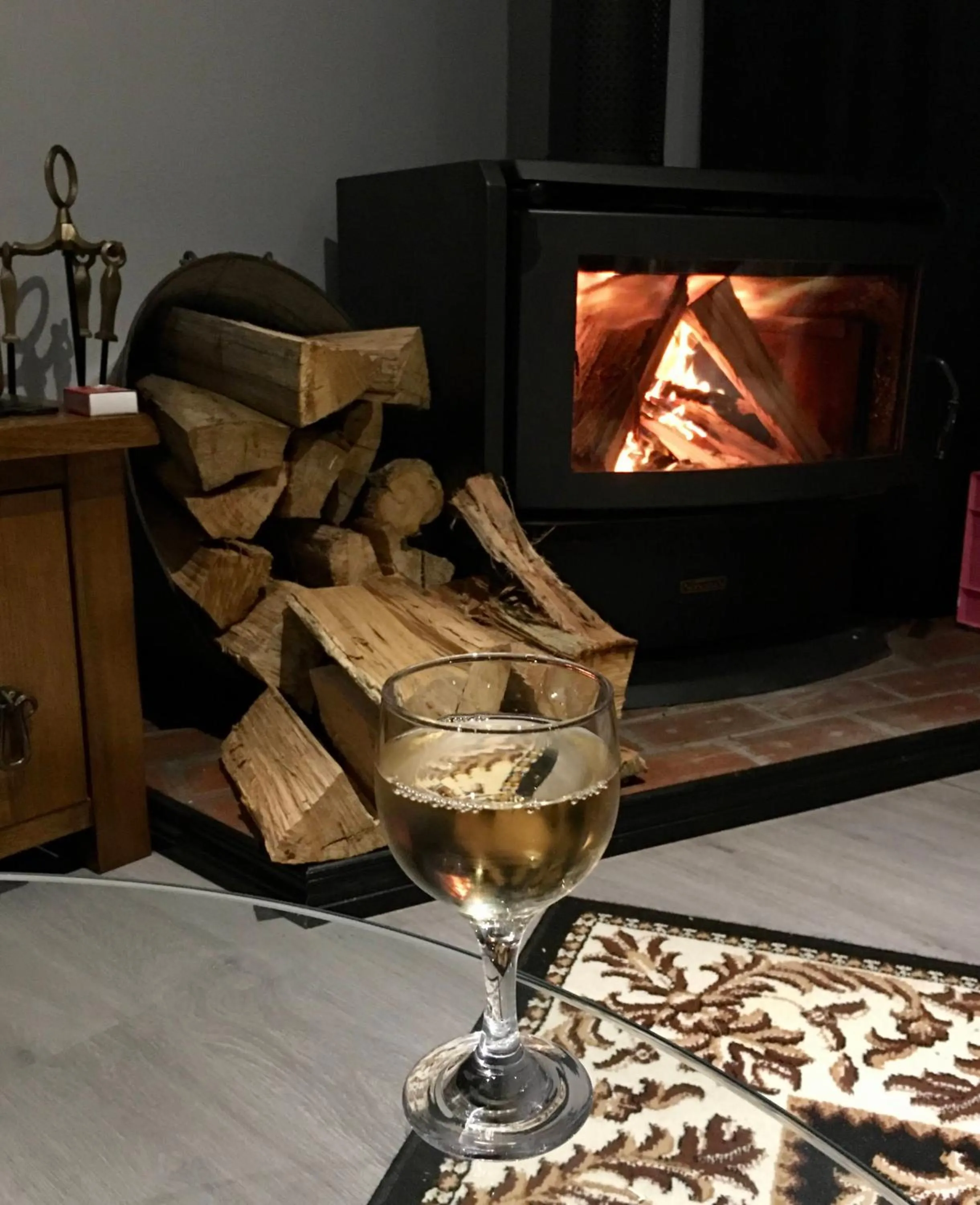 Communal lounge/ TV room in Storm Bay B&B