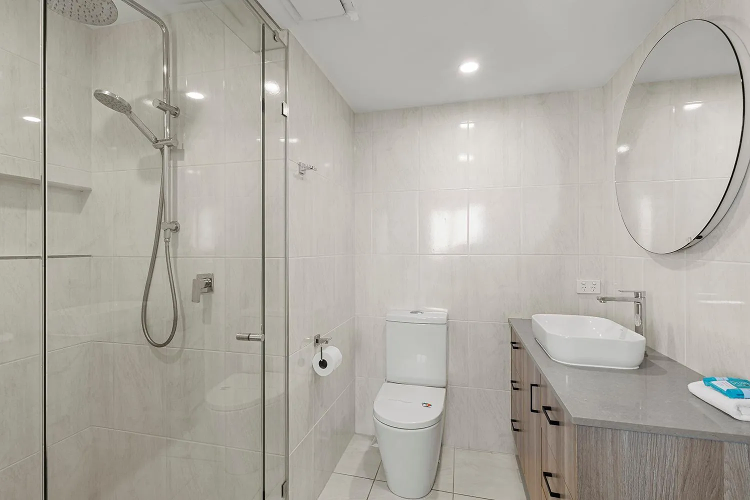 Grand Palais Boolarong Beachside Apartments