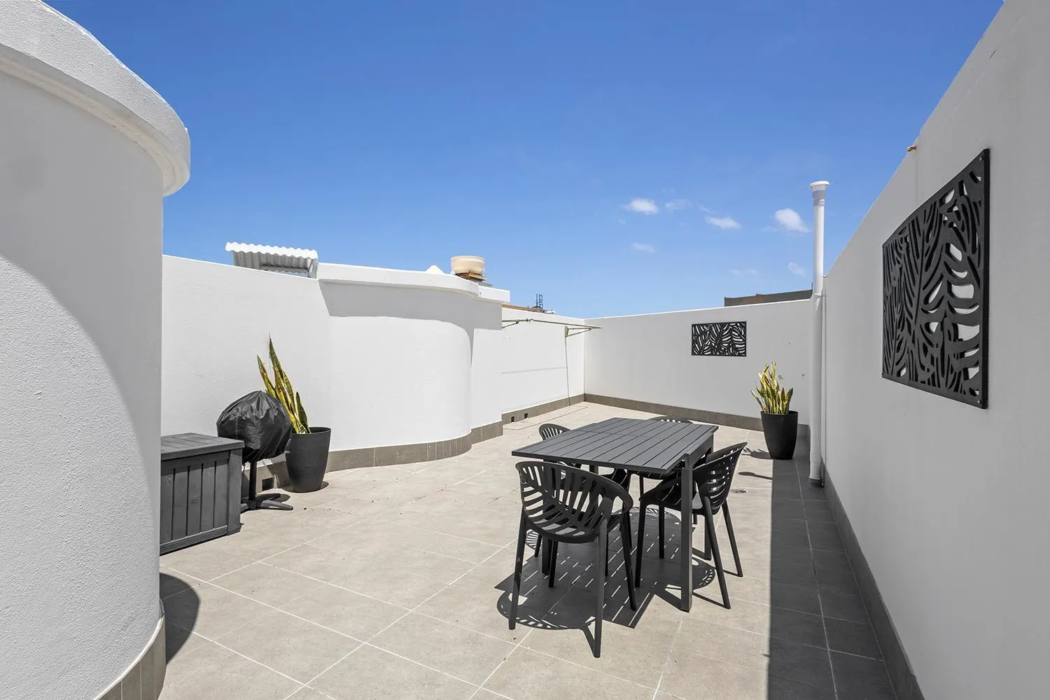 Grand Palais Boolarong Beachside Apartments