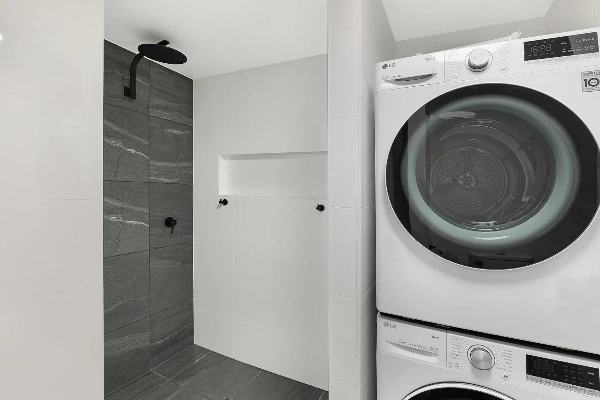 Shower in Grand Palais Boolarong Beachside Apartments