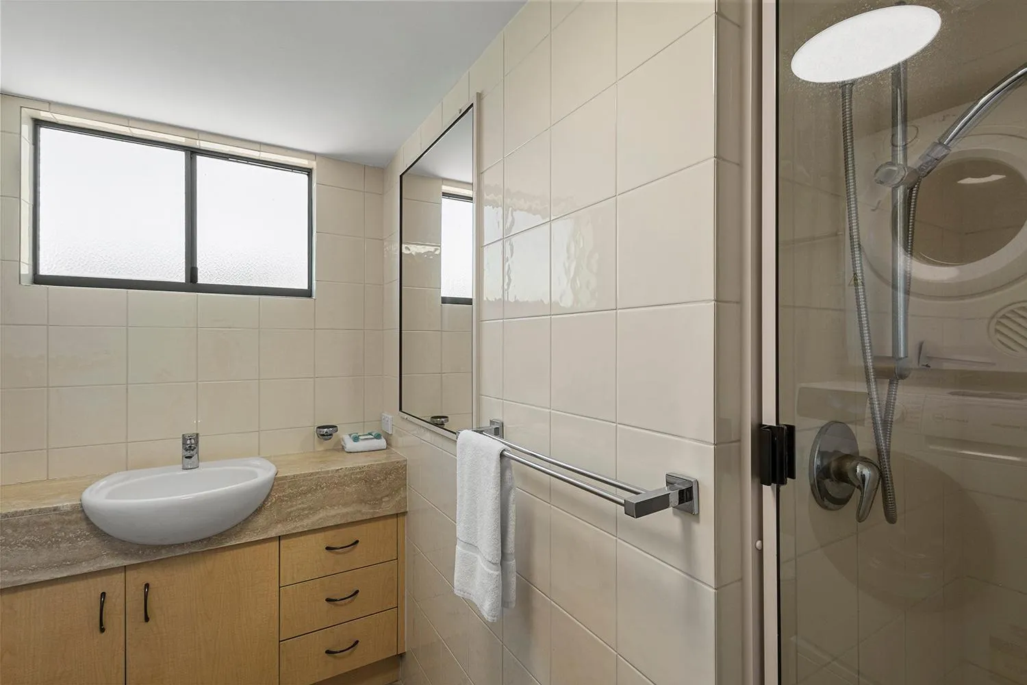 Grand Palais Boolarong Beachside Apartments