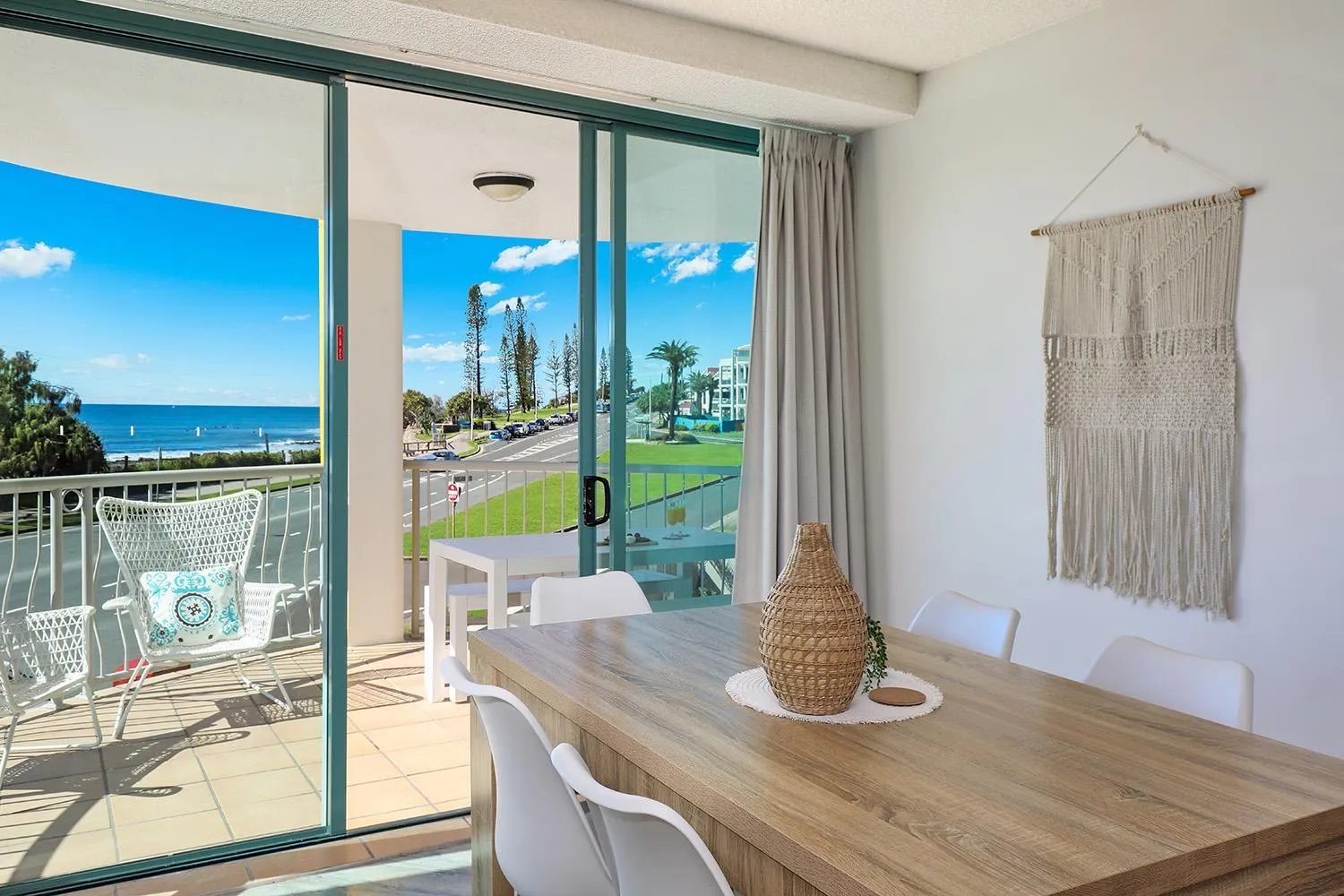 Balcony/Terrace in Grand Palais Boolarong Beachside Apartments