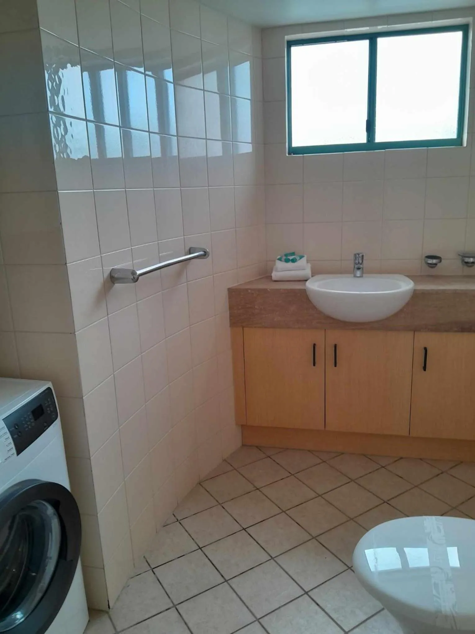 Grand Palais Boolarong Beachside Apartments