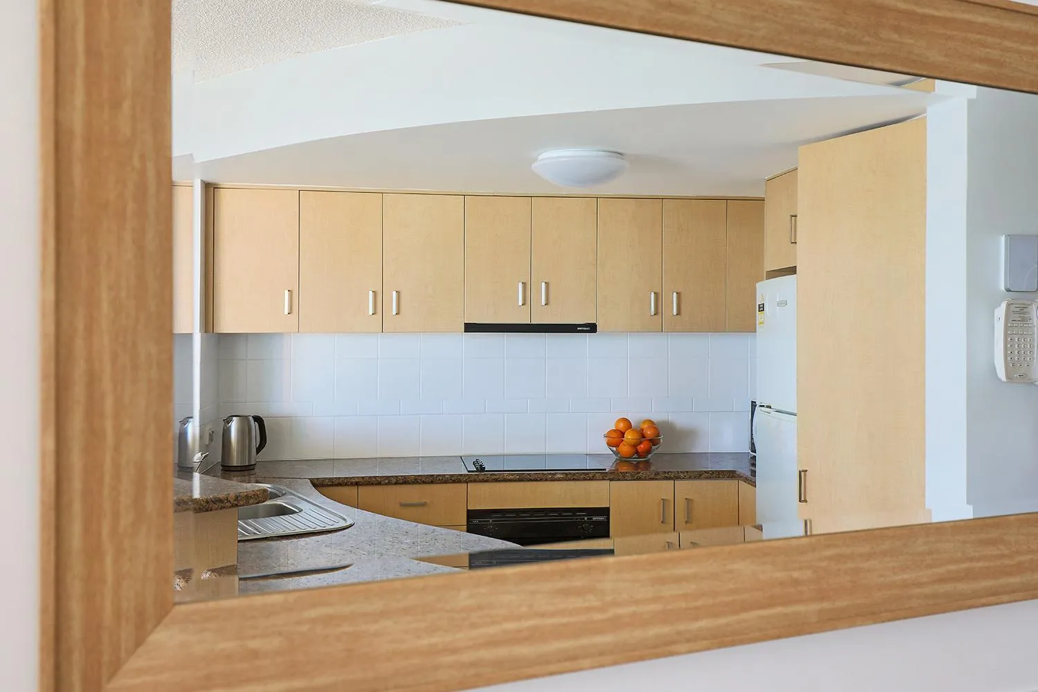 Kitchen or kitchenette in Grand Palais Boolarong Beachside Apartments