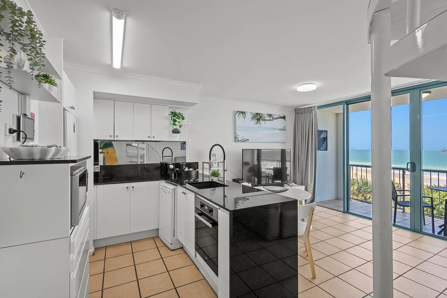 Grand Palais Boolarong Beachside Apartments