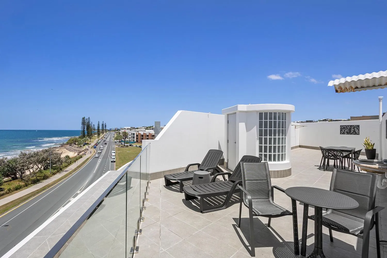 Grand Palais Boolarong Beachside Apartments