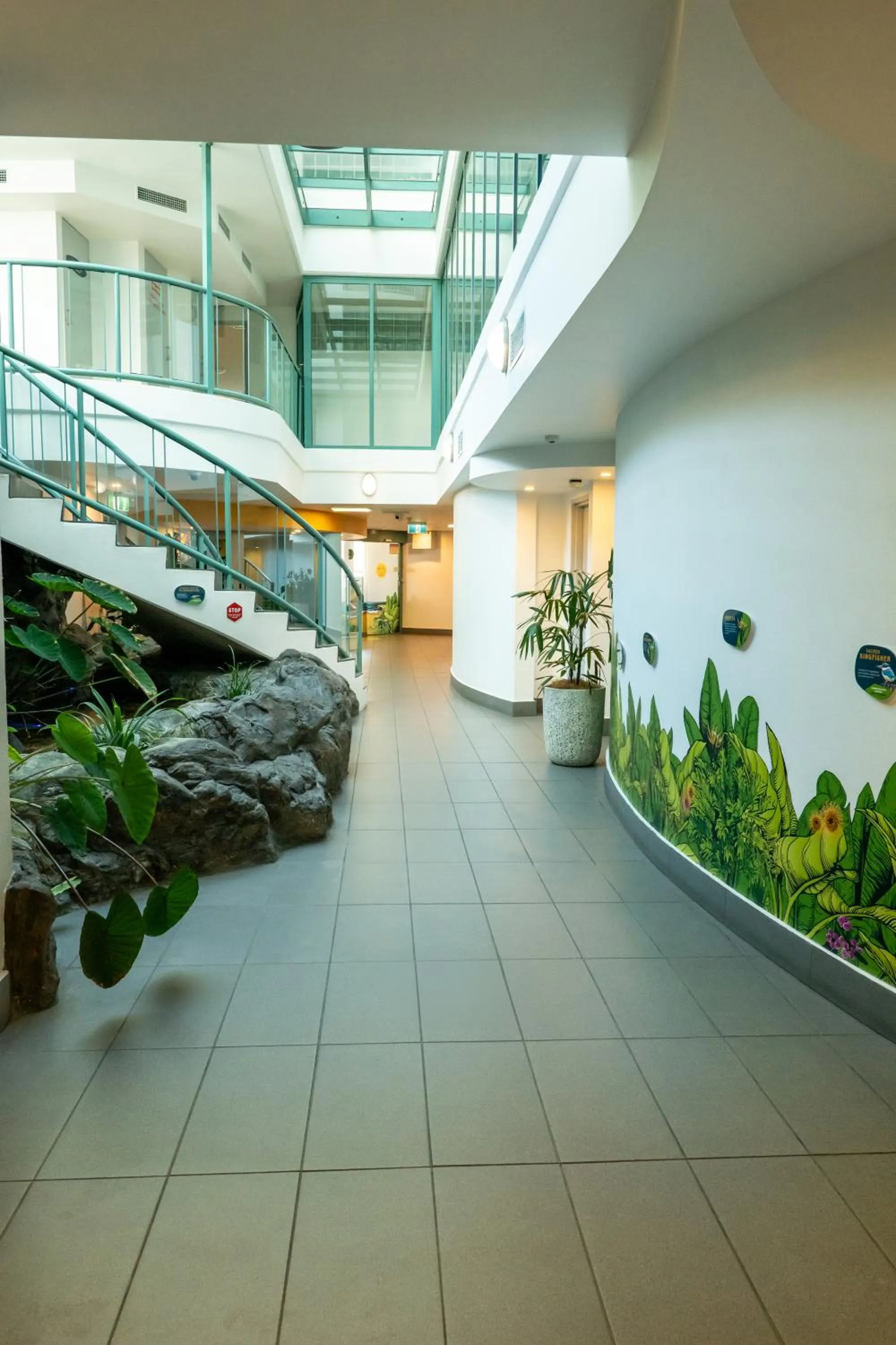 Grand Palais Boolarong Beachside Apartments