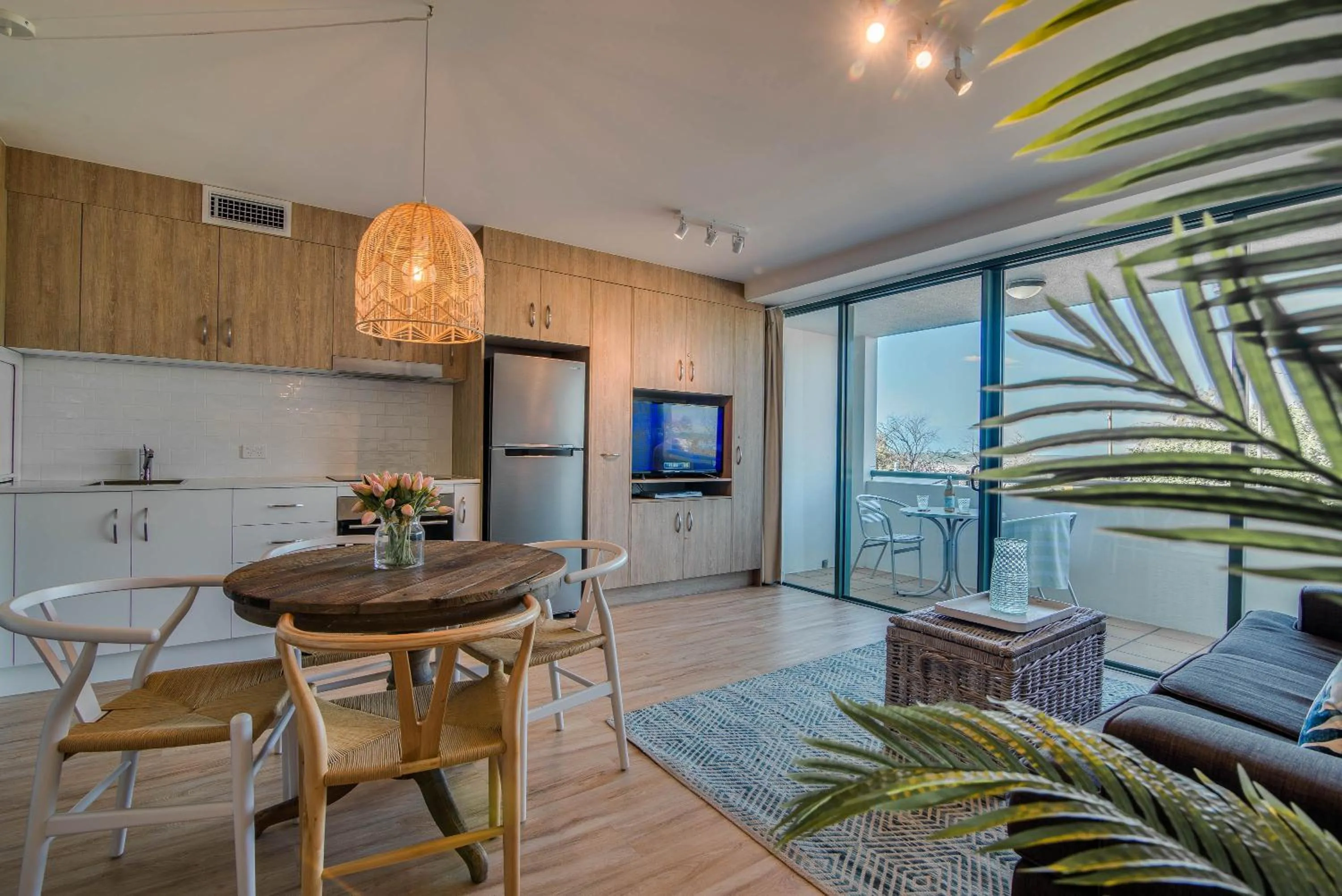 Grand Palais Boolarong Beachside Apartments