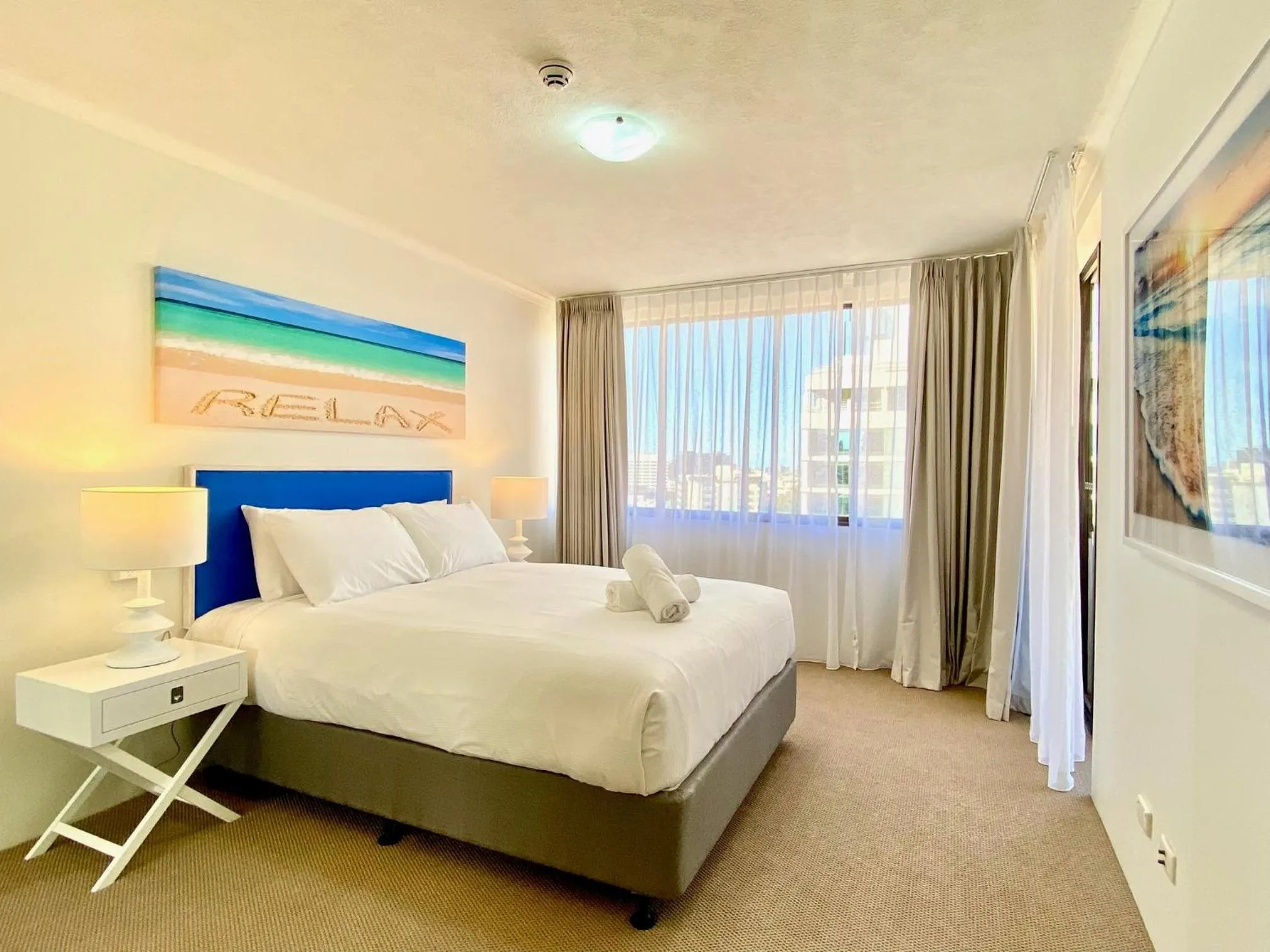 Bedroom, Bed in The Astor Apartments