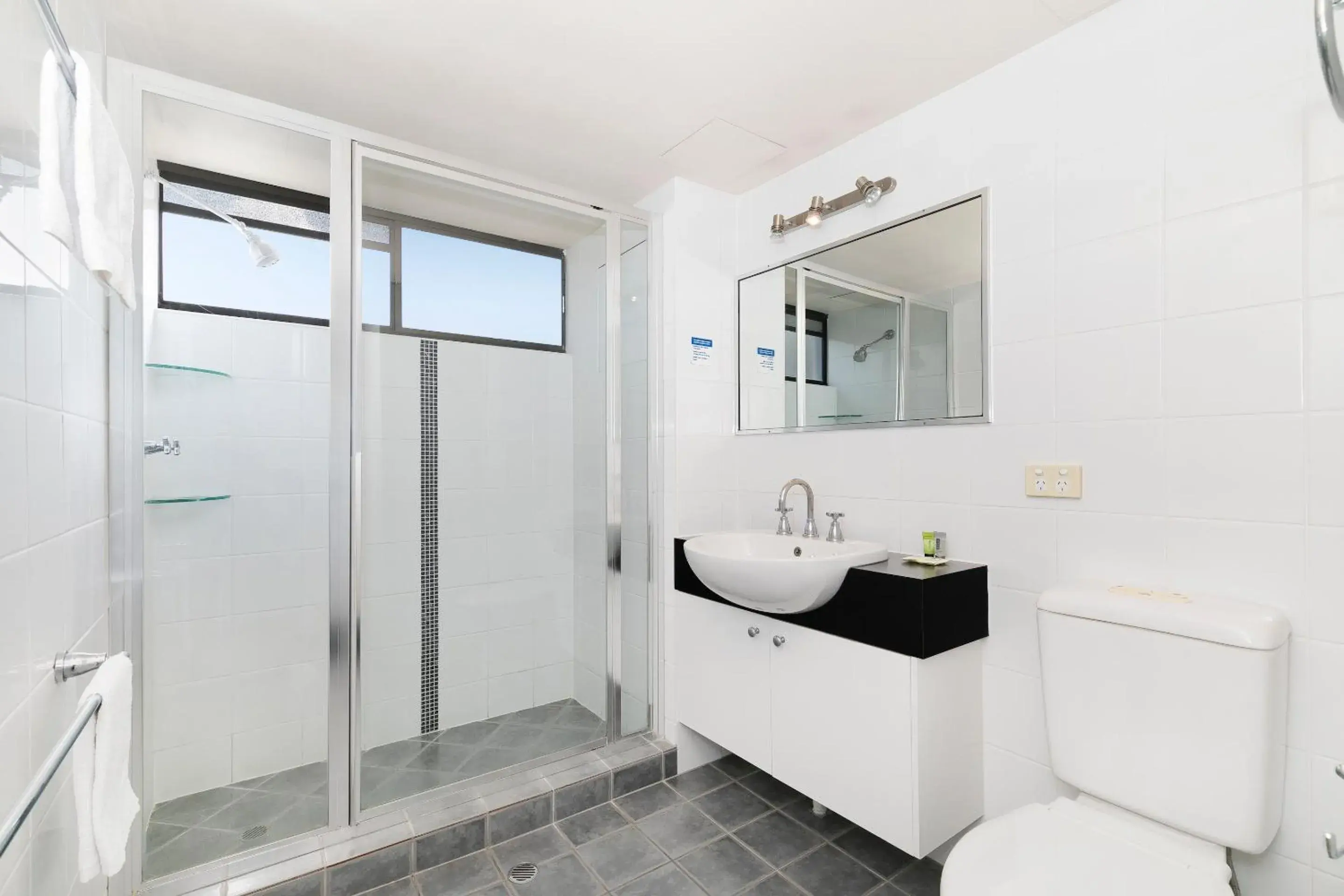 Two-Bedroom Apartment in The Astor Apartments Two-Bedroom Apartment in The Astor Apartments