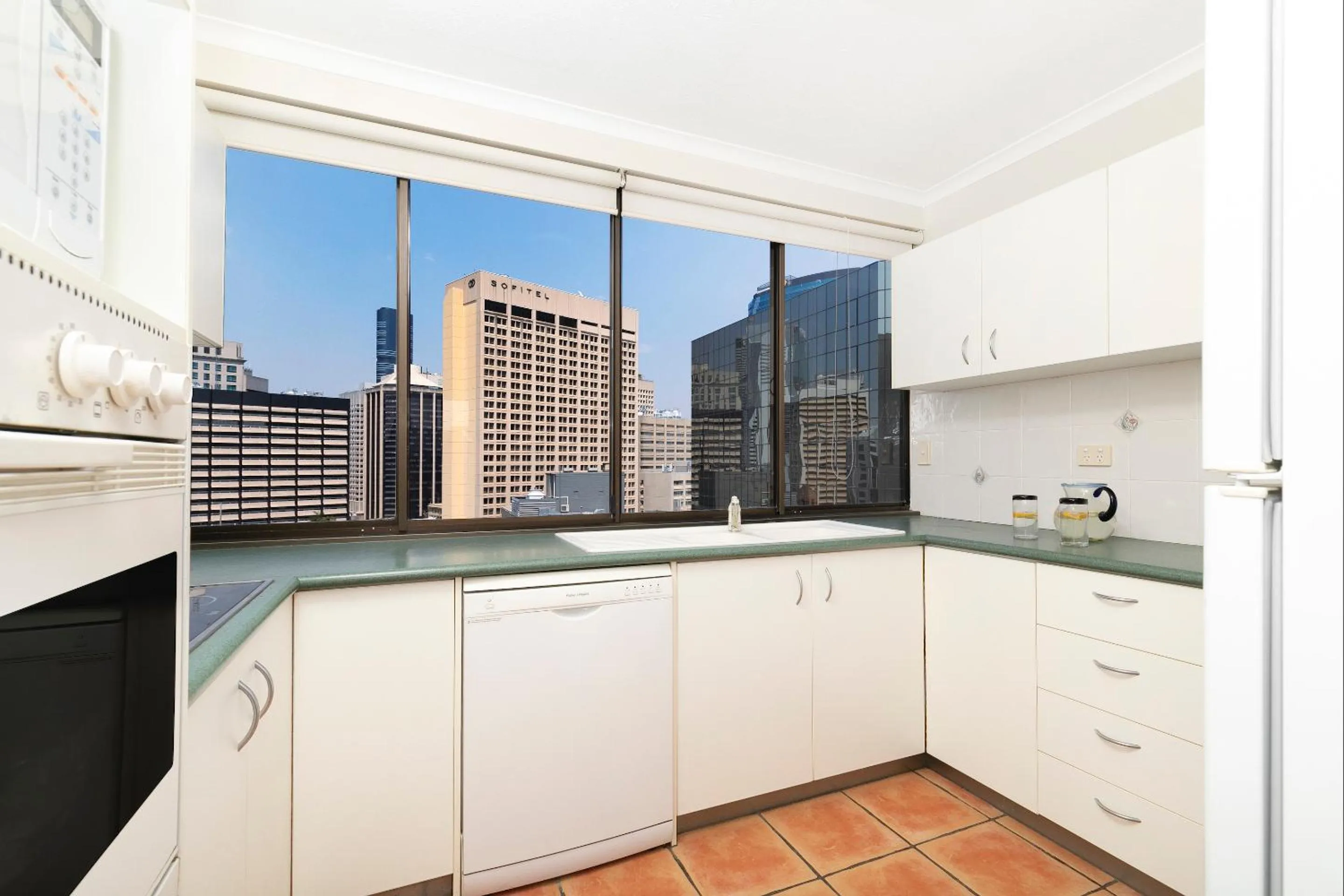Kitchen or kitchenette in The Astor Apartments
