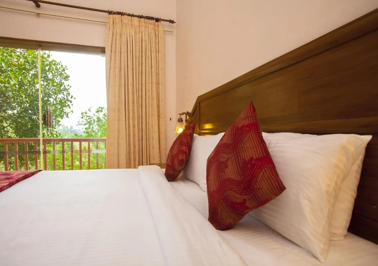 Bedroom, Bed in Oxygen Resorts Thekkady