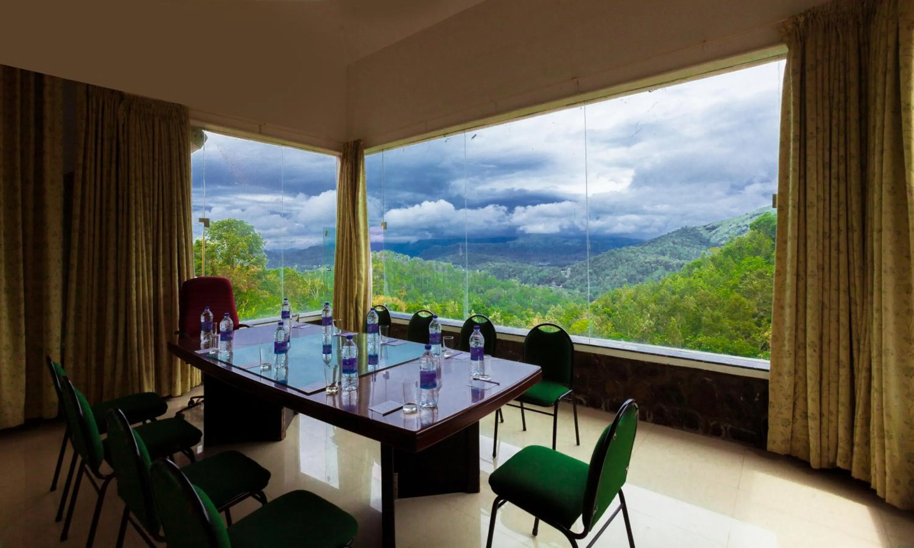 Business facilities in Oxygen Resorts Thekkady