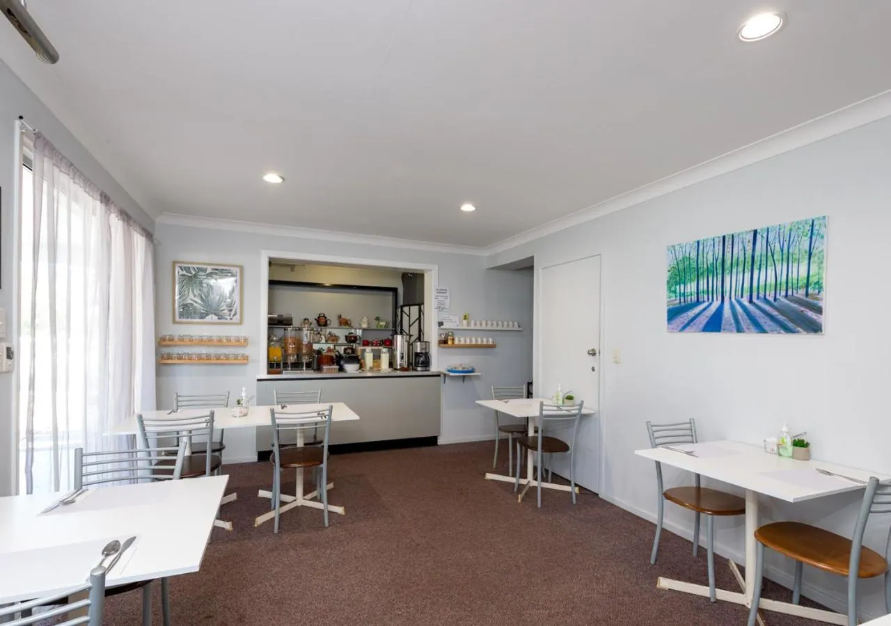 Buffet breakfast in Riviera on Ruthven