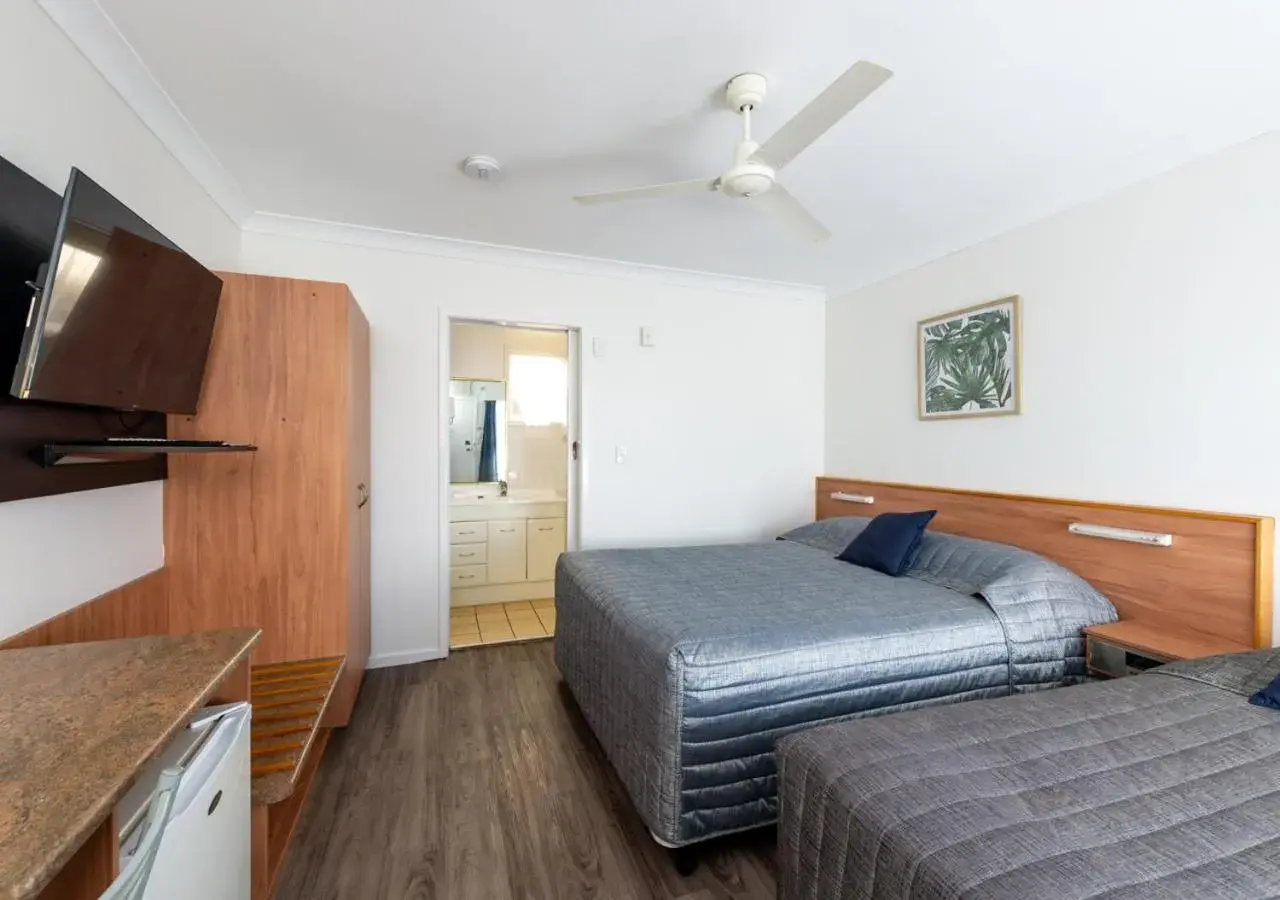 Budget Twin Room - single occupancy in Riviera on Ruthven Budget Twin Room - single occupancy in Riviera on Ruthven