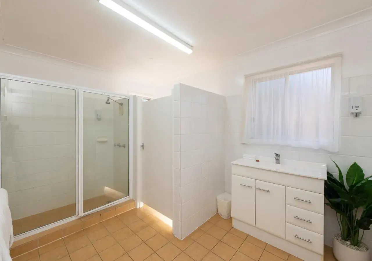 Two-Bedroom Apartment in Riviera on Ruthven Two-Bedroom Apartment in Riviera on Ruthven