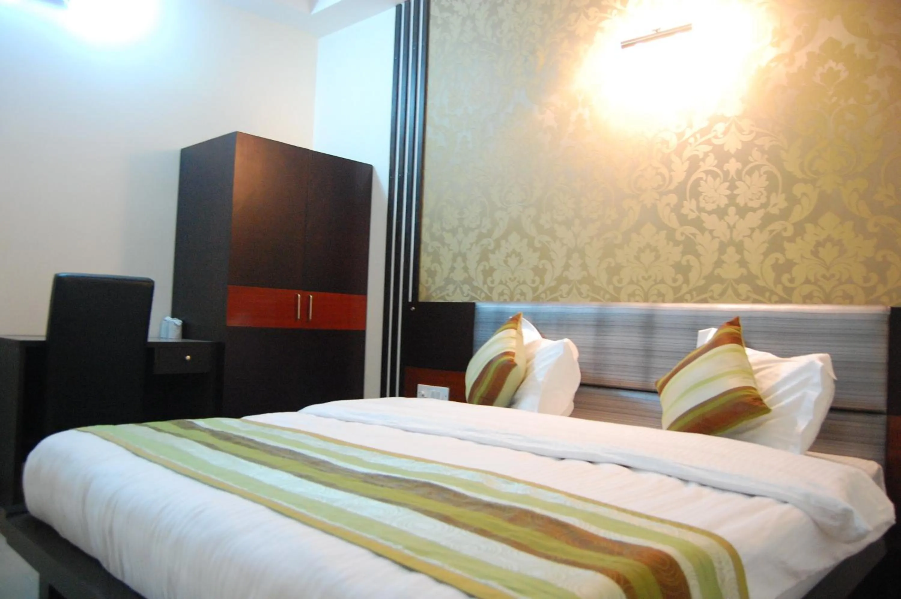Photo of the whole room, Bed in Hotel Delhi Aerocity