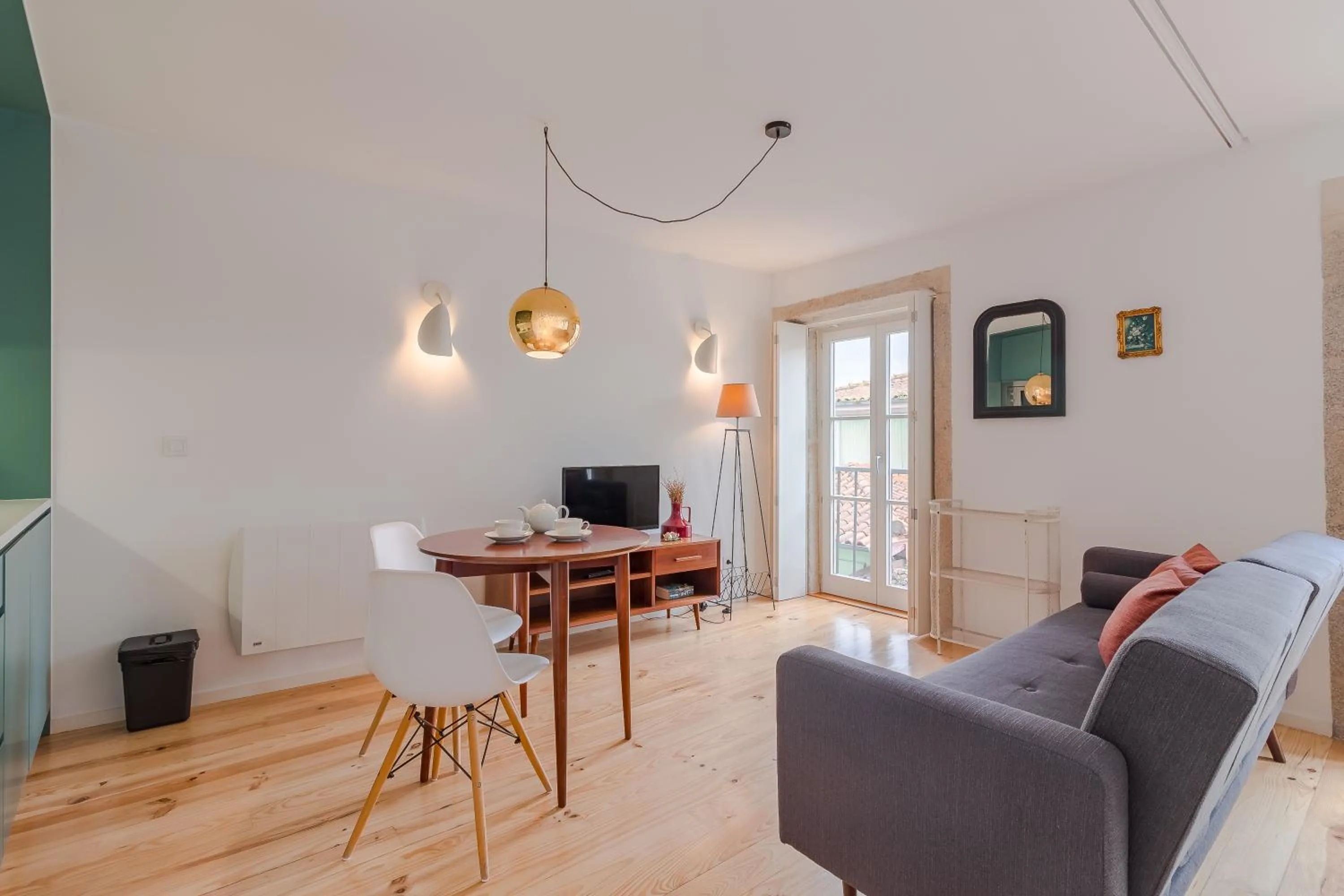 TV and multimedia in YOUROPO - The Tower