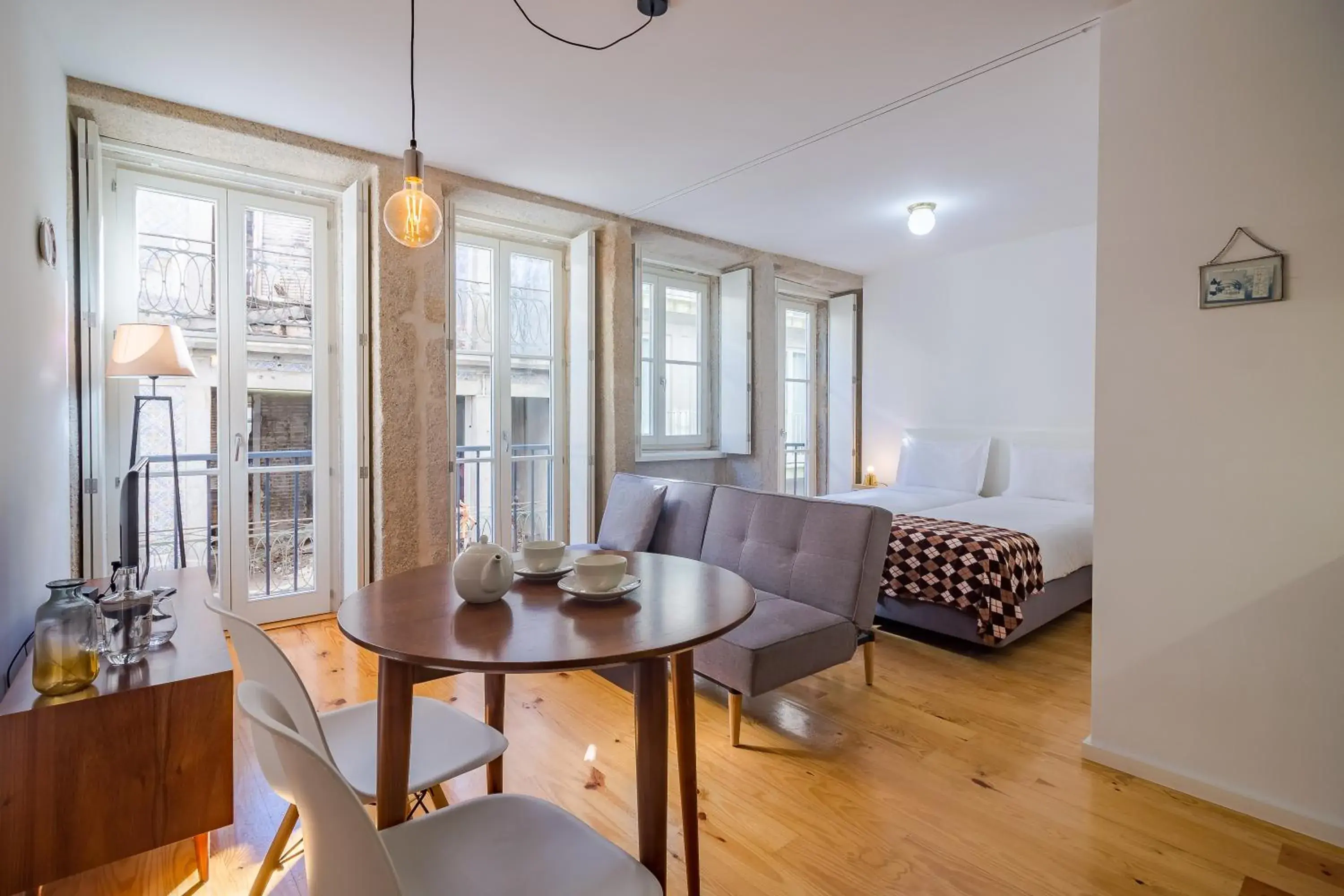 YOUROPO - The Tower YOUROPO - The Tower