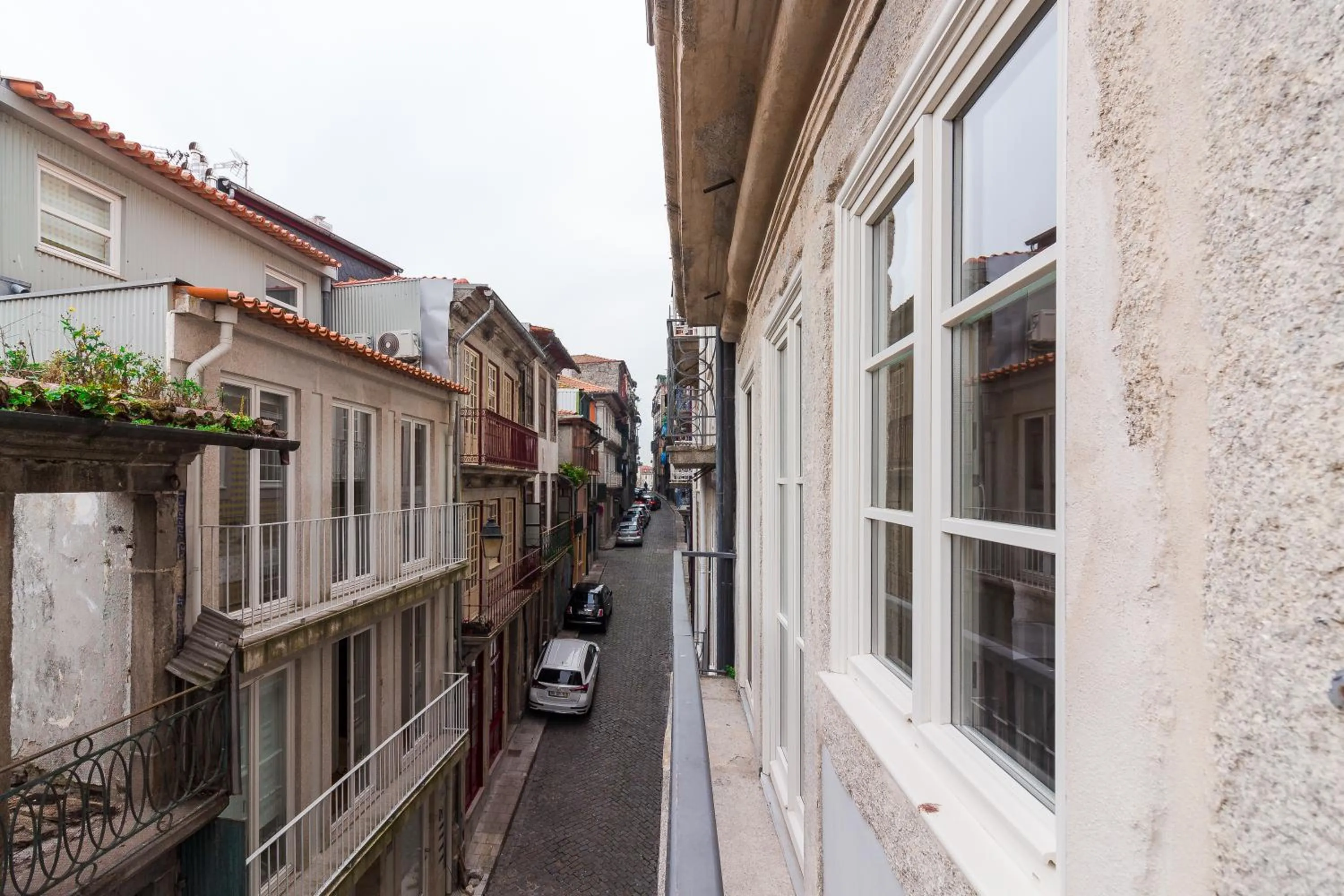 Property building in YOUROPO - The Tower