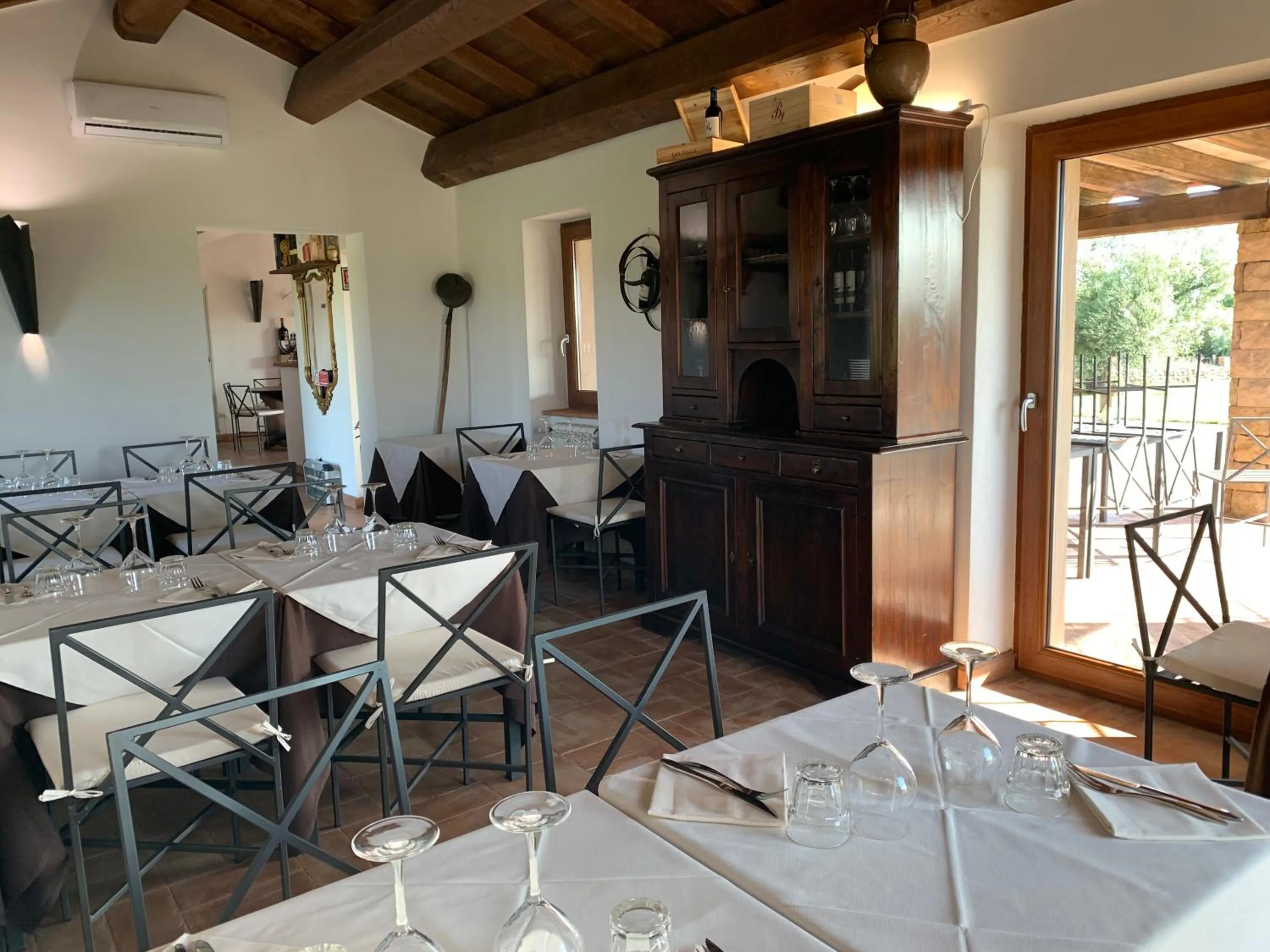 Restaurant/places to eat in Resort Fonte Vulci