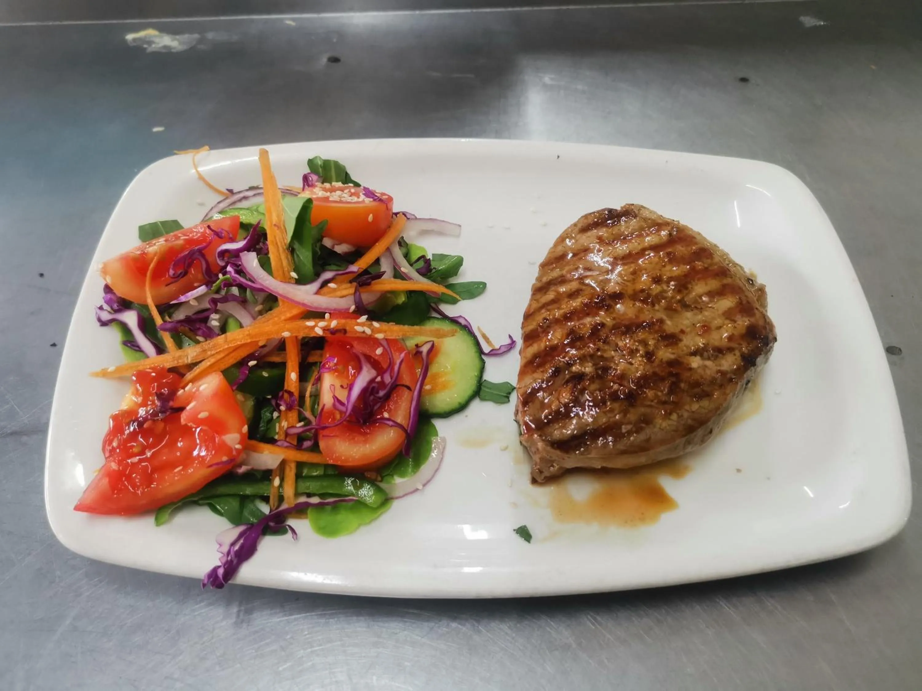 Restaurant/places to eat in Kings Lodge Hotel