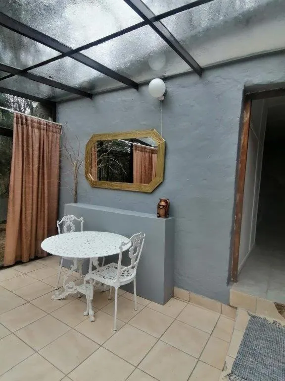 Patio in Kings Lodge Hotel